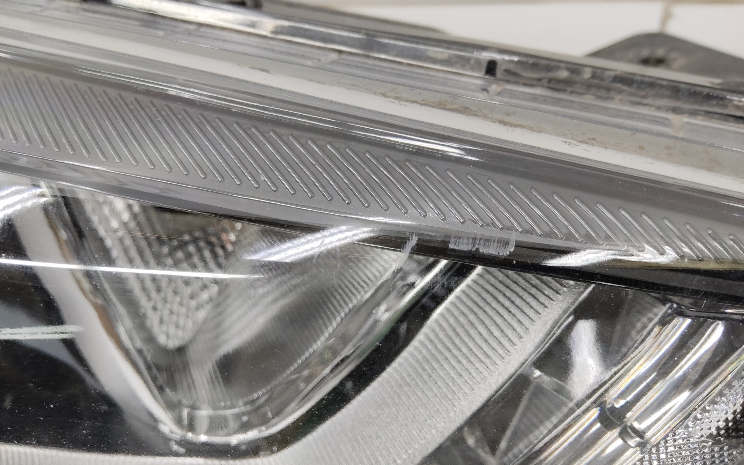 Фара передняя правая Hyundai Creta 1 линза с ДХО черная