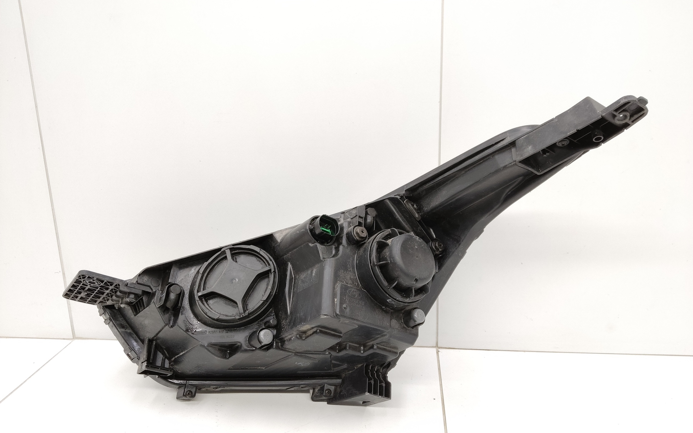 Фара передняя правая Hyundai Creta 1 линза с ДХО черная