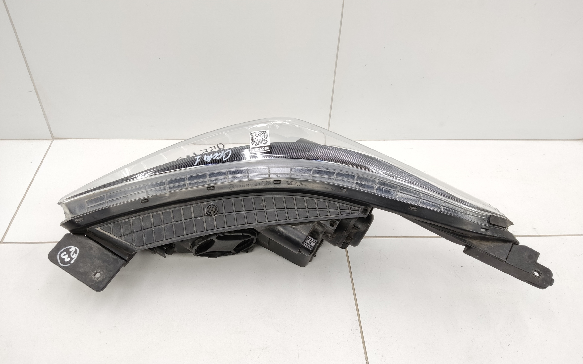 Фара передняя правая Hyundai Creta 1 линза с ДХО черная