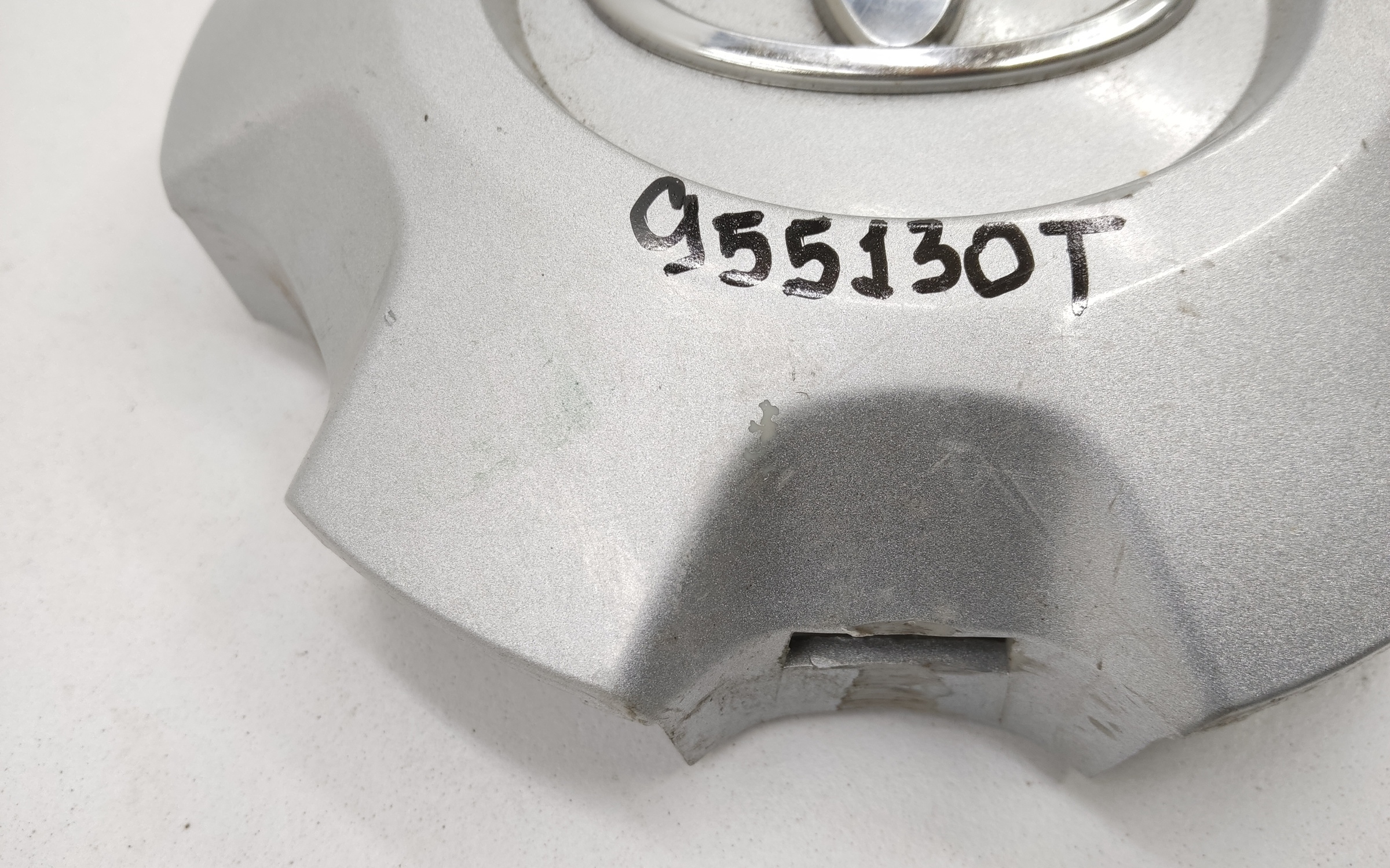 Колпачок ступицы литого диска Toyota Land Cruiser Prado 150 Restail