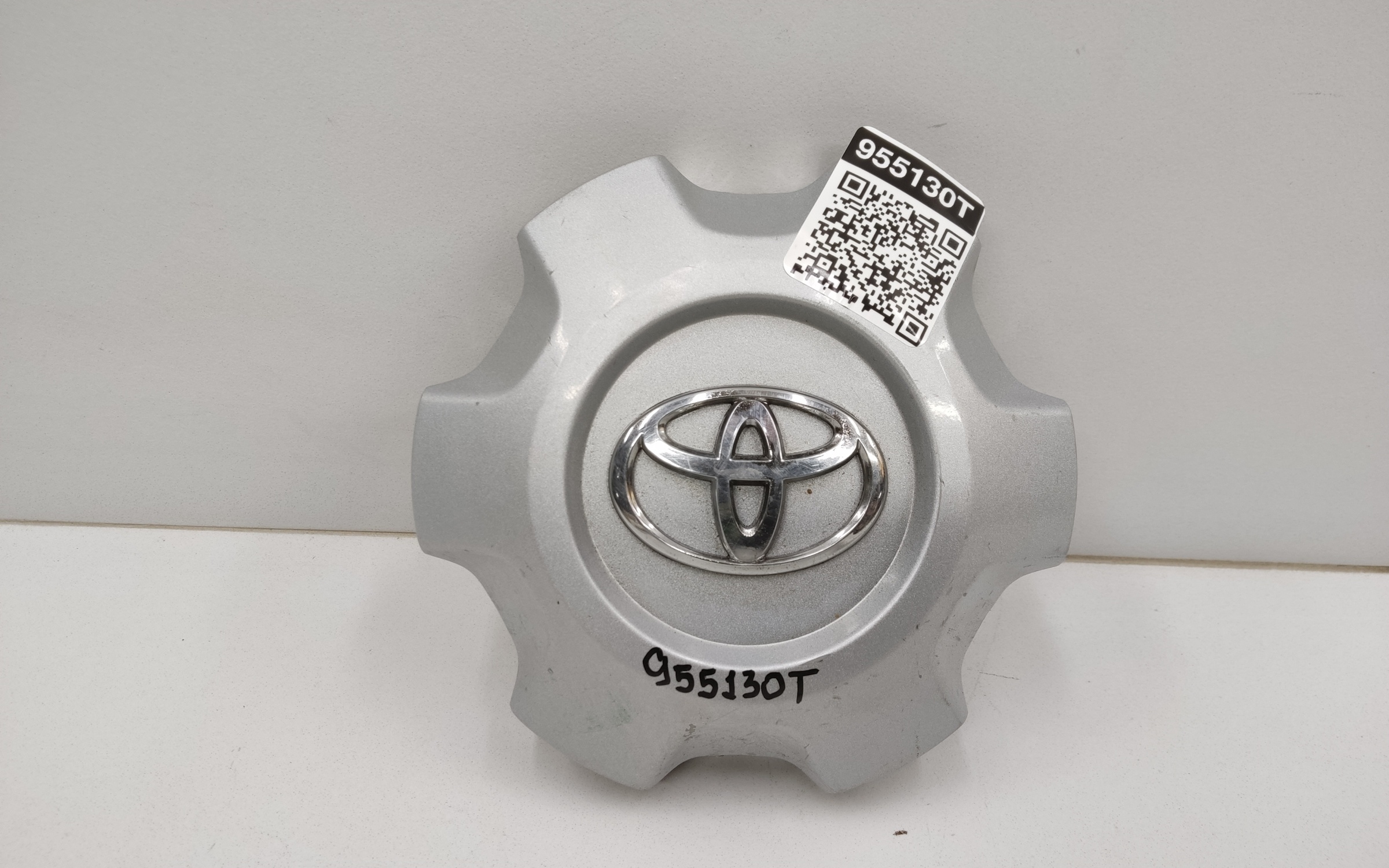 Колпачок ступицы литого диска Toyota Land Cruiser Prado 150 Restail