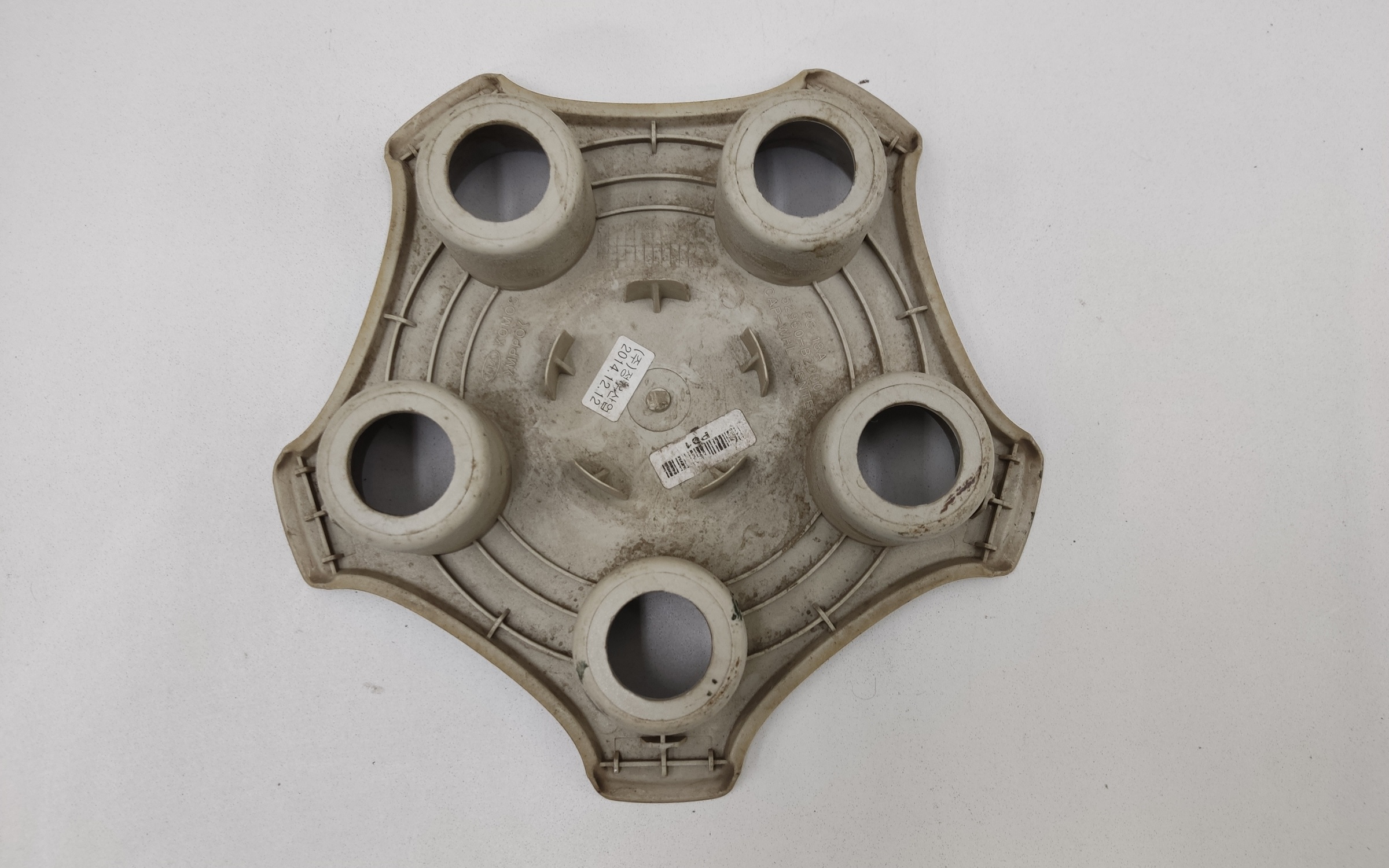 Колпачок ступицы литого диска Kia Soul 2 R16