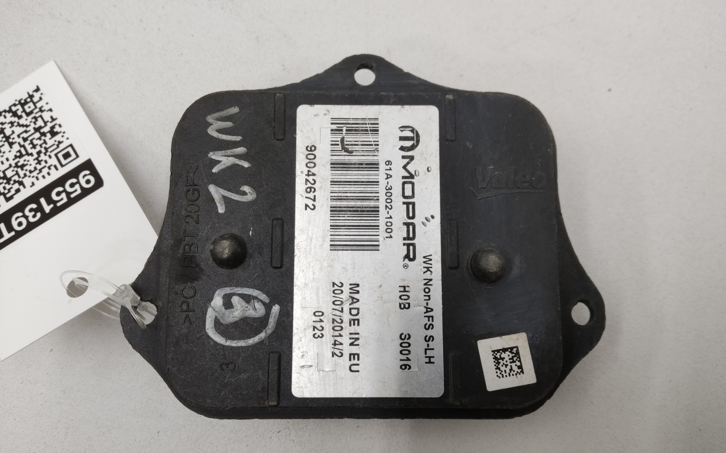 Блок управления левой фарой Jeep Grand Cherokee WK2 Restail 24 контактa