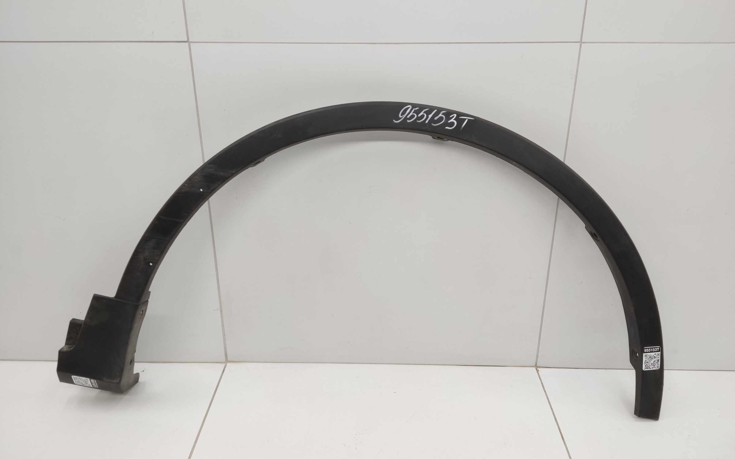 Накладка крыла переднего правого Geely Atlas Pro