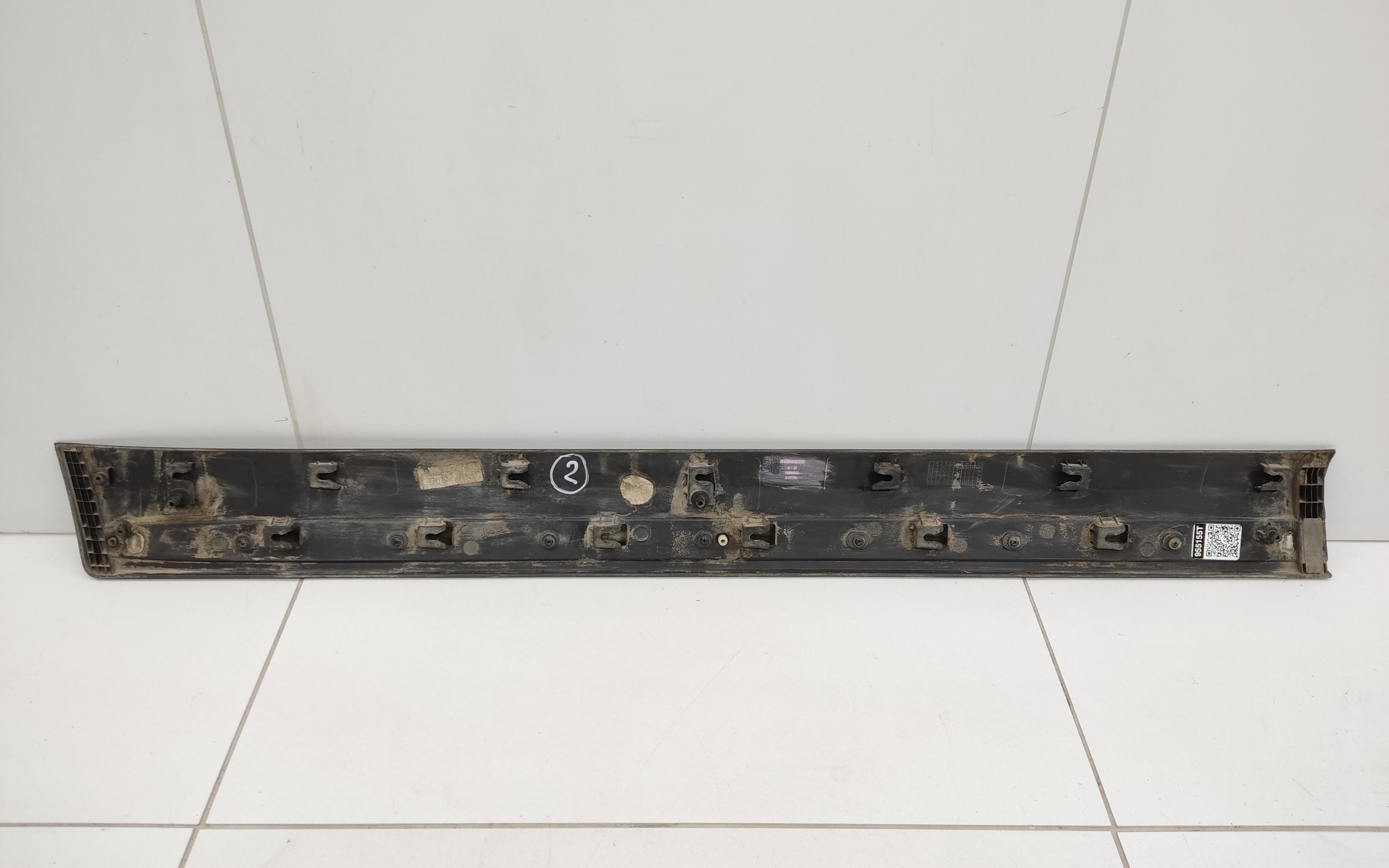 Накладка двери передней правой Geely Atlas