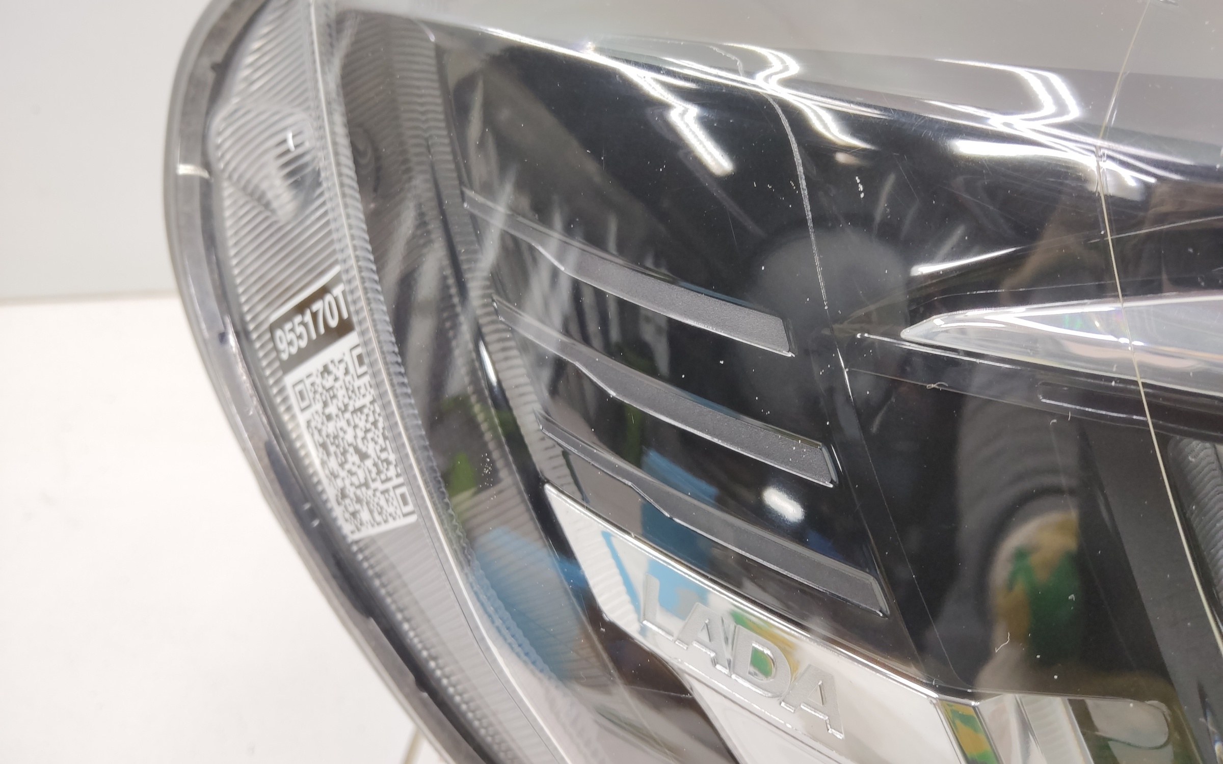 Фара передняя правая Lada Vesta 1 Restail LED