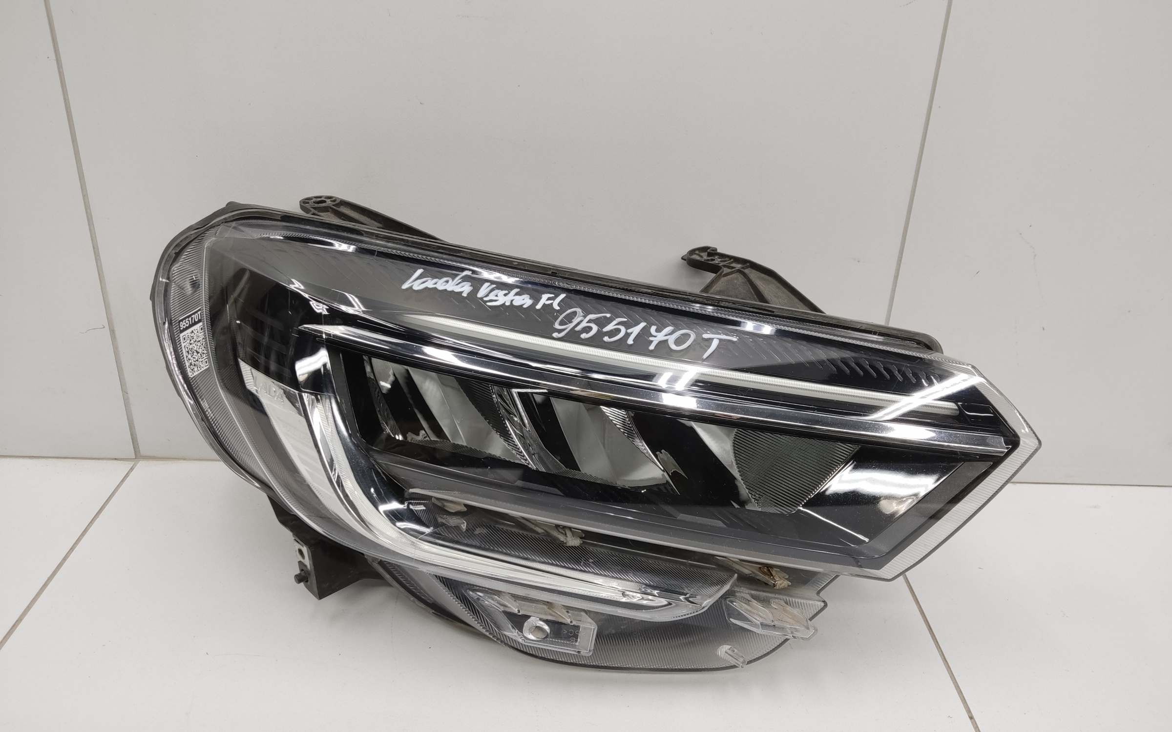 Фара передняя правая Lada Vesta 1 Restail LED