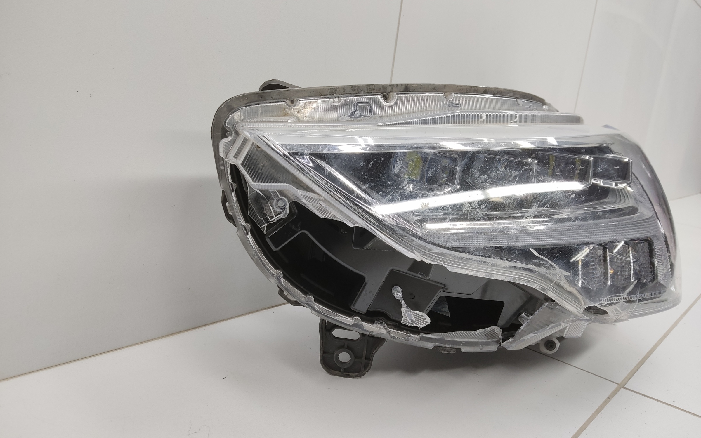 Фара передняя левая Haval Jolion LED