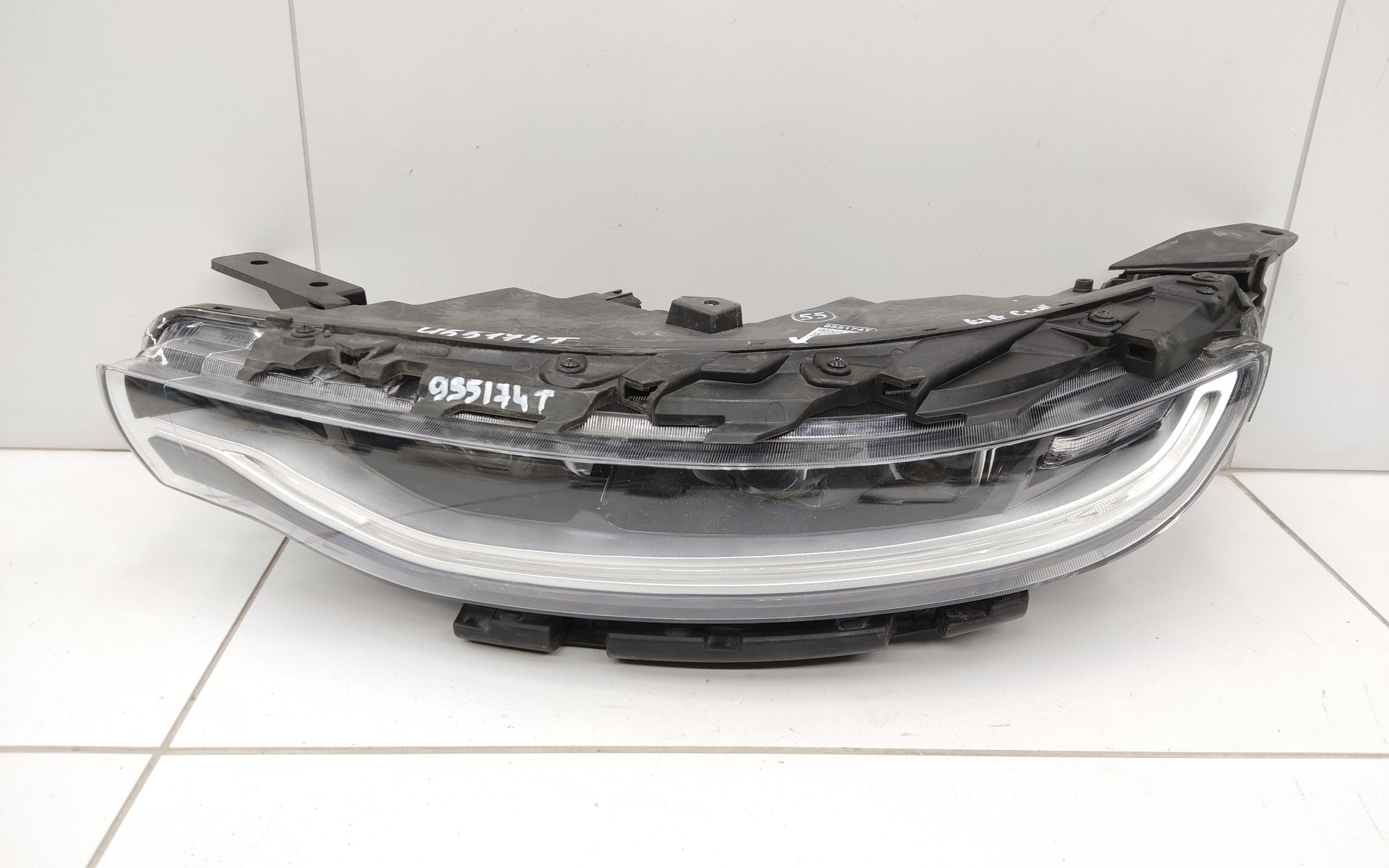 Фара передняя левая верхняя Kia Soul 3 LED