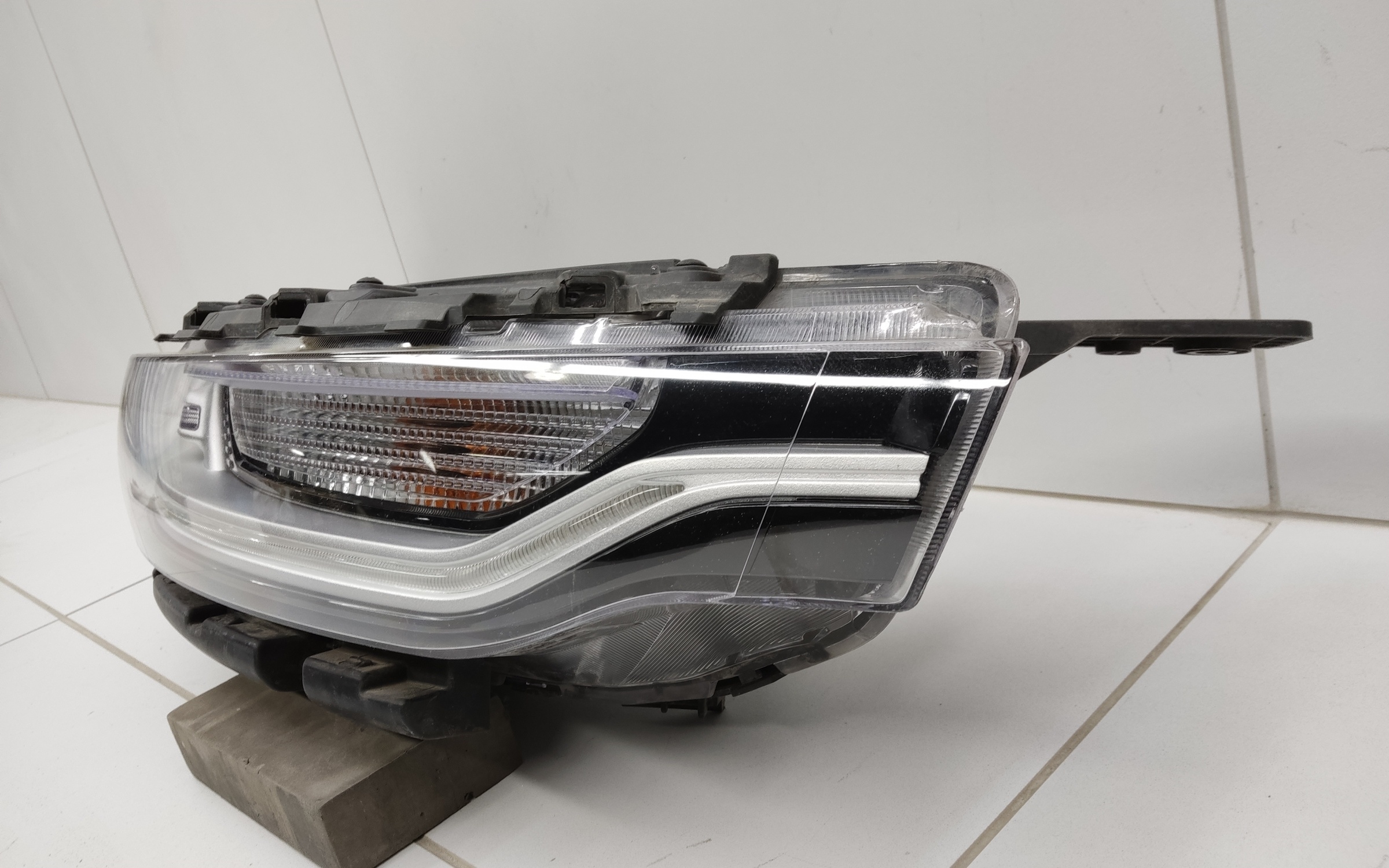 Фара передняя правая верхняя Kia Soul 3 галоген