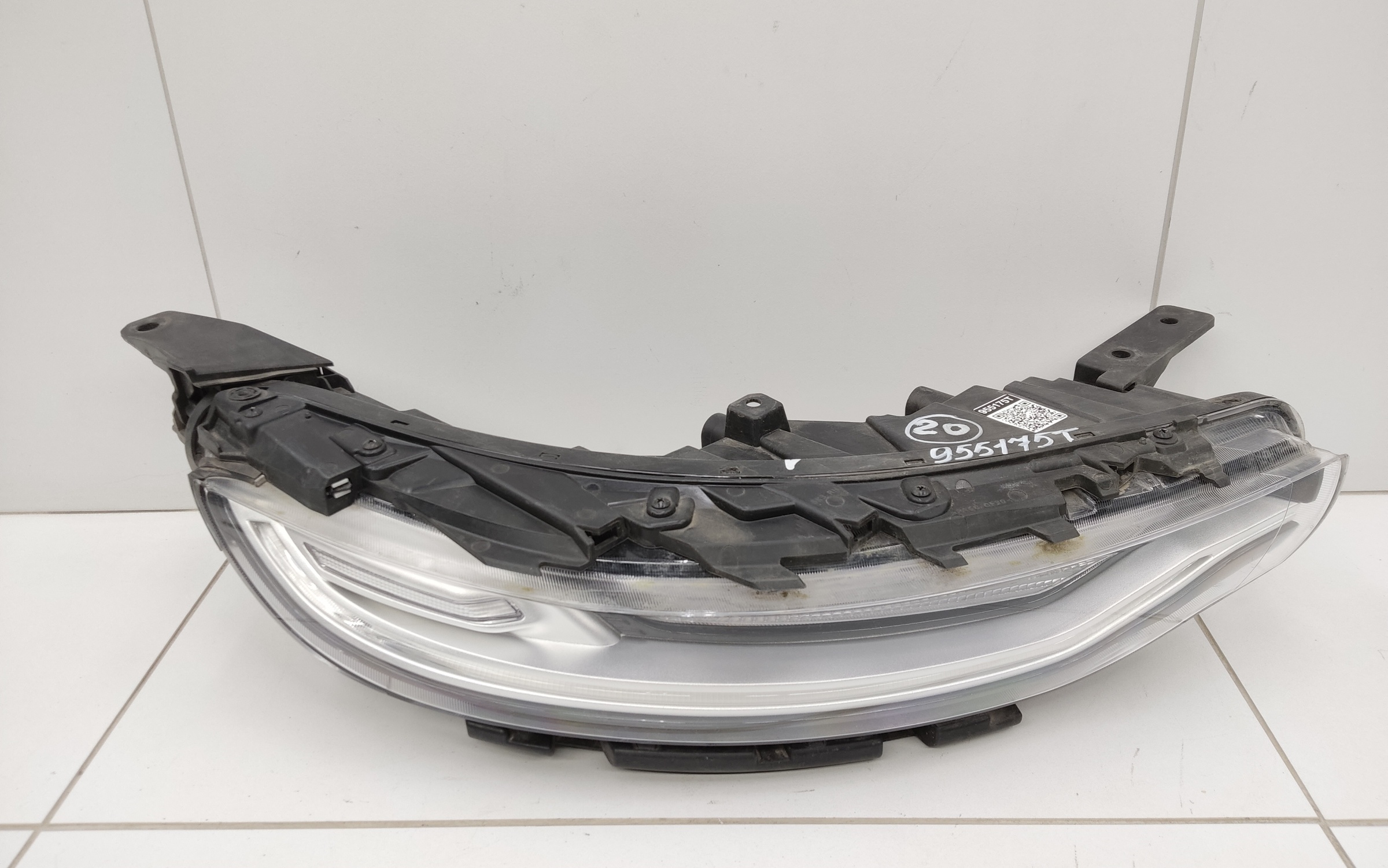 Фара передняя правая верхняя Kia Soul 3 галоген