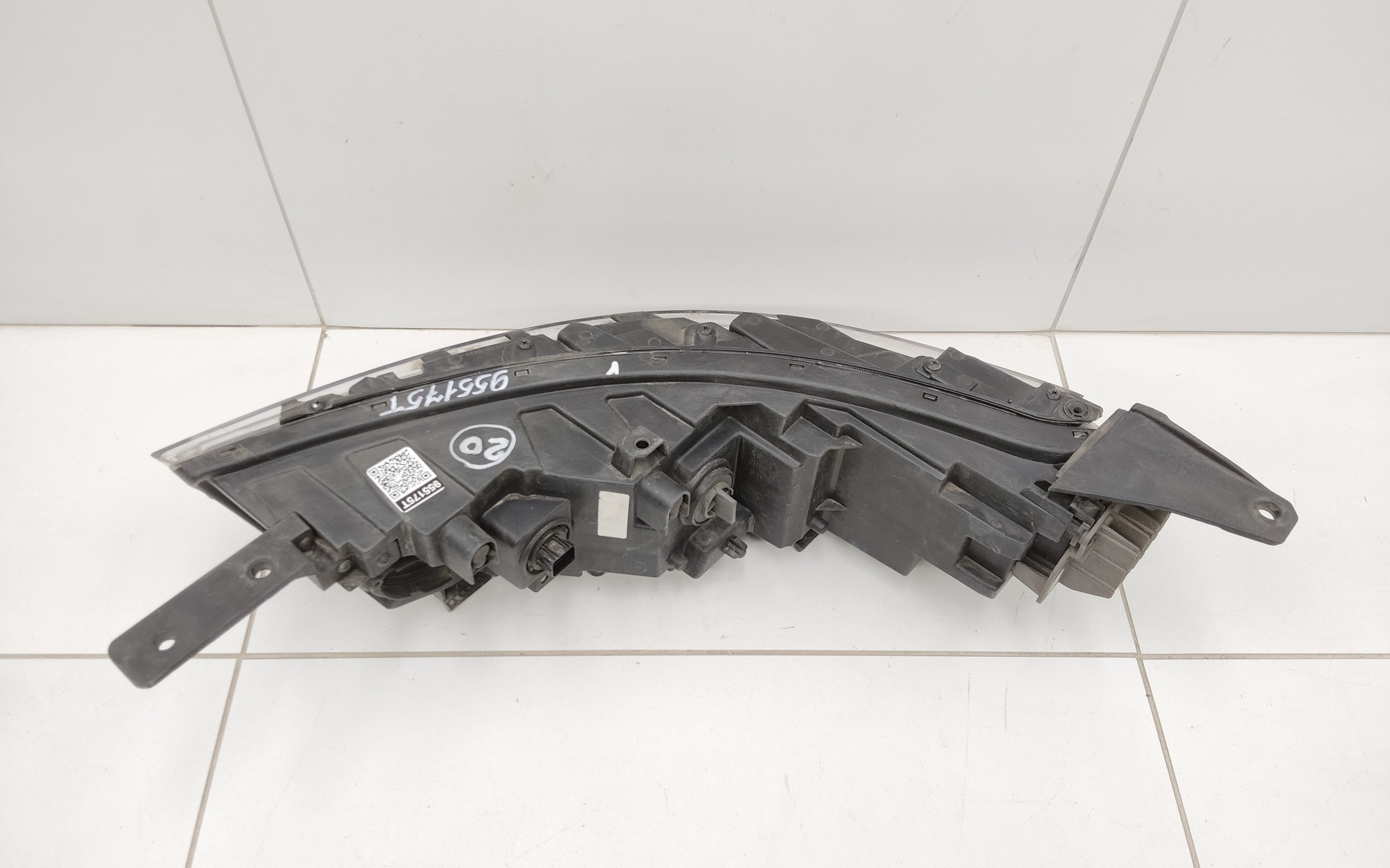 Фара передняя правая верхняя Kia Soul 3 галоген