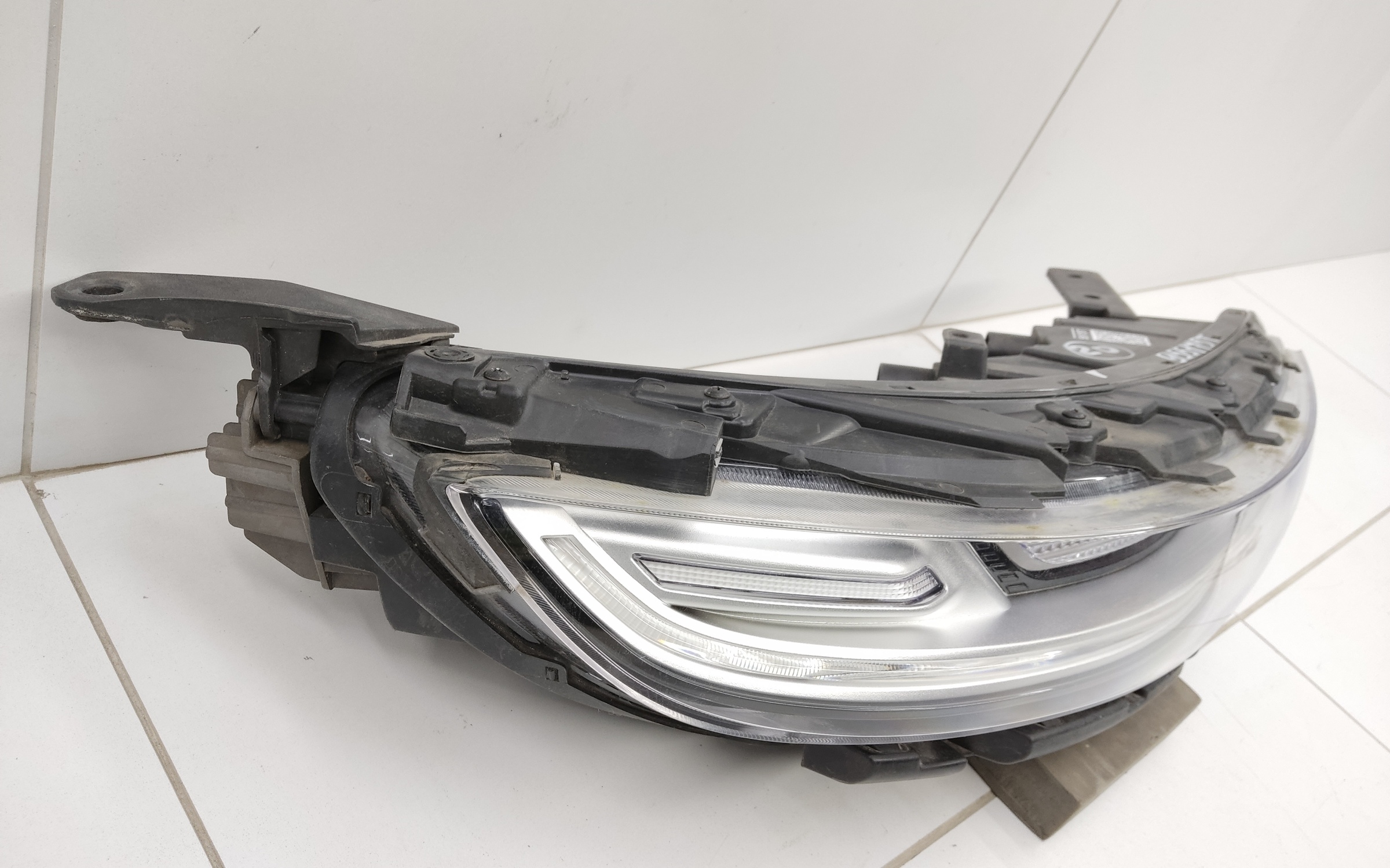 Фара передняя правая верхняя Kia Soul 3 галоген