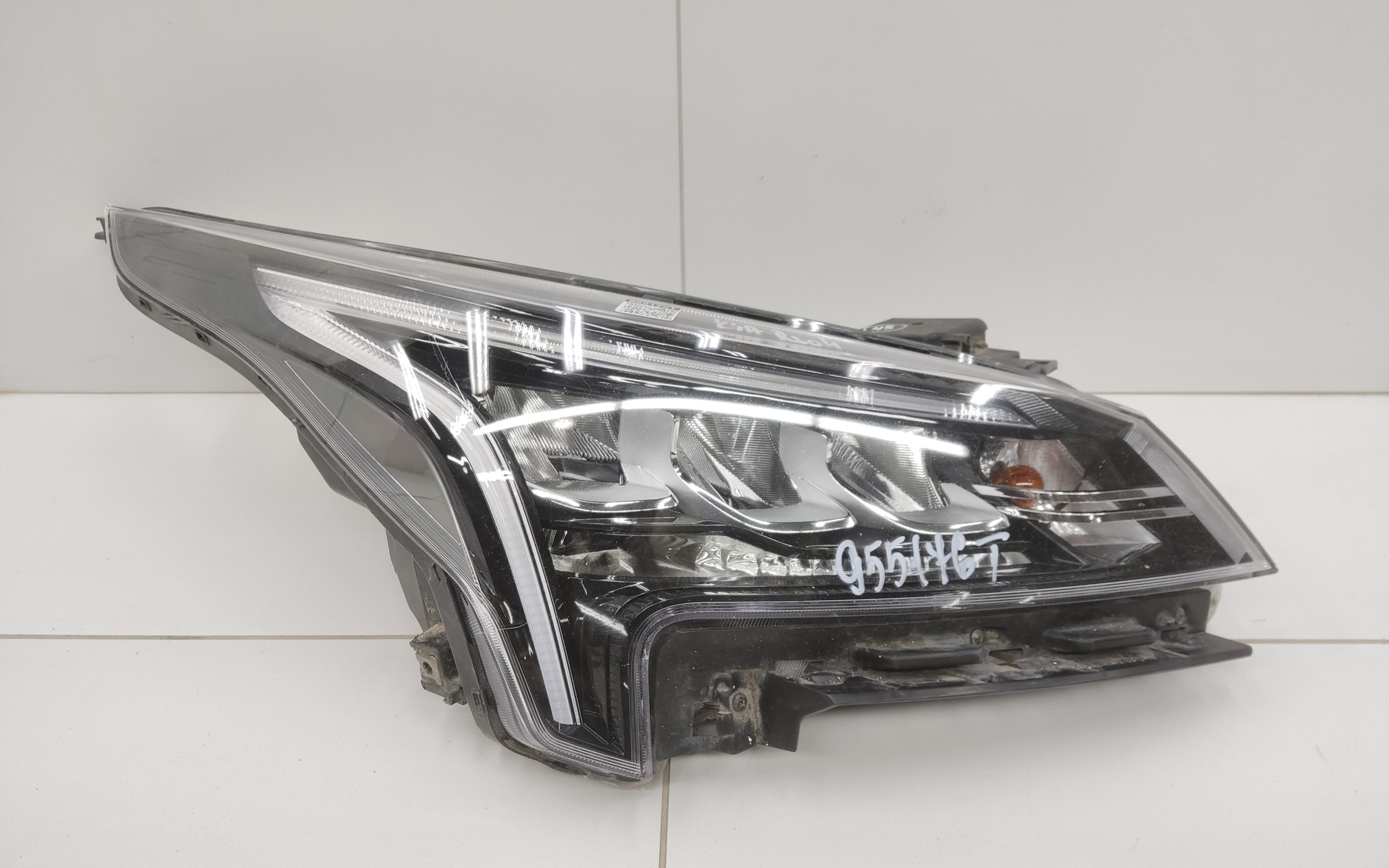 Фара передняя правая Kia Rio 4 Restail LED