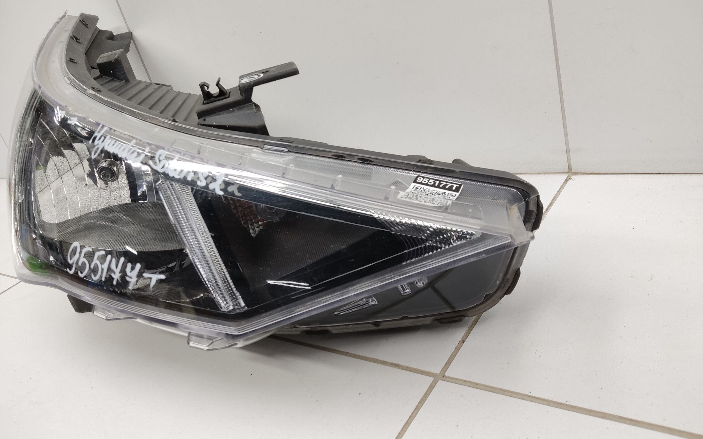 Фара передняя правая Hyundai Solaris 2 Restail галоген