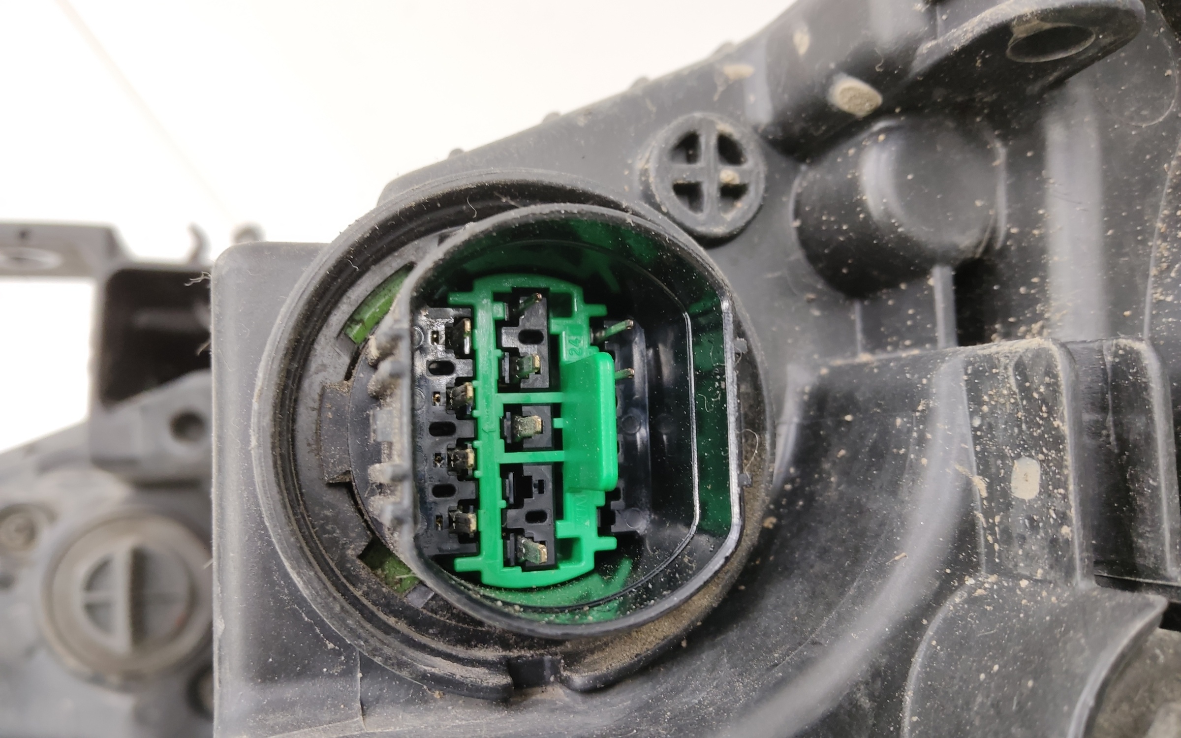 Фара передняя правая Hyundai Solaris 2 Restail галоген