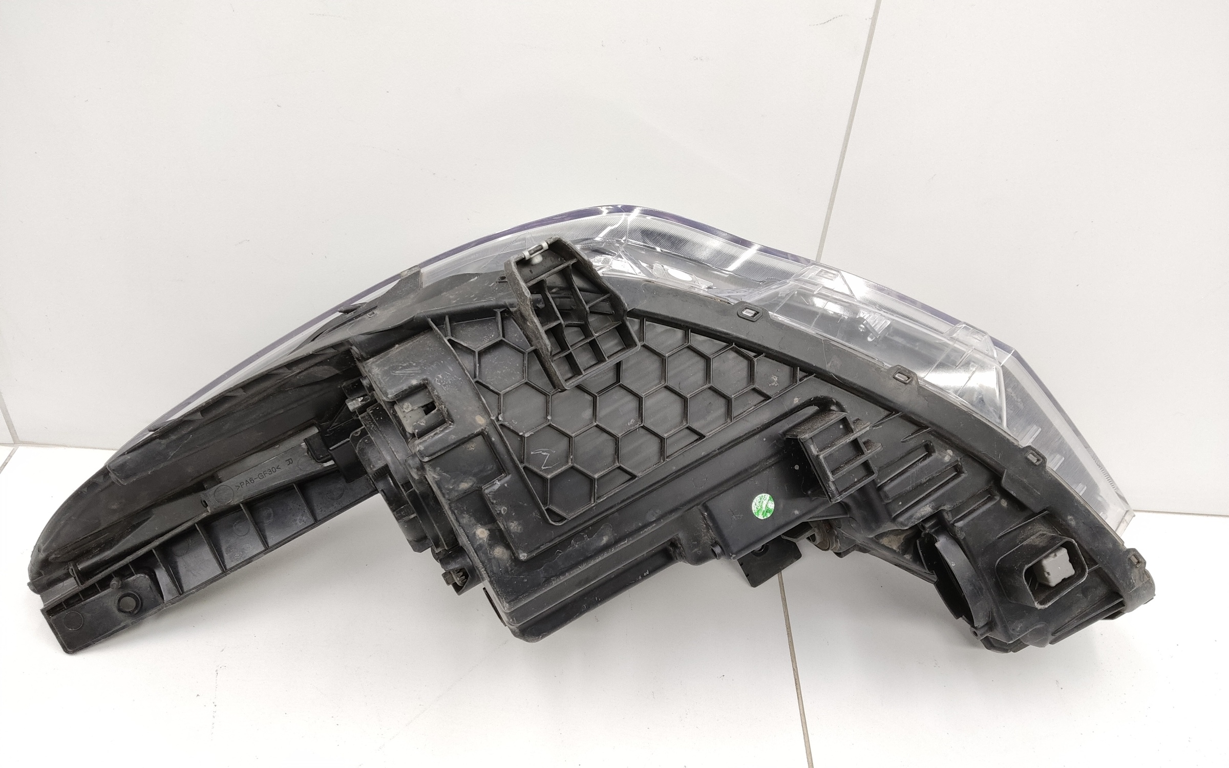 Фара передняя правая Hyundai Solaris 2 Restail галоген