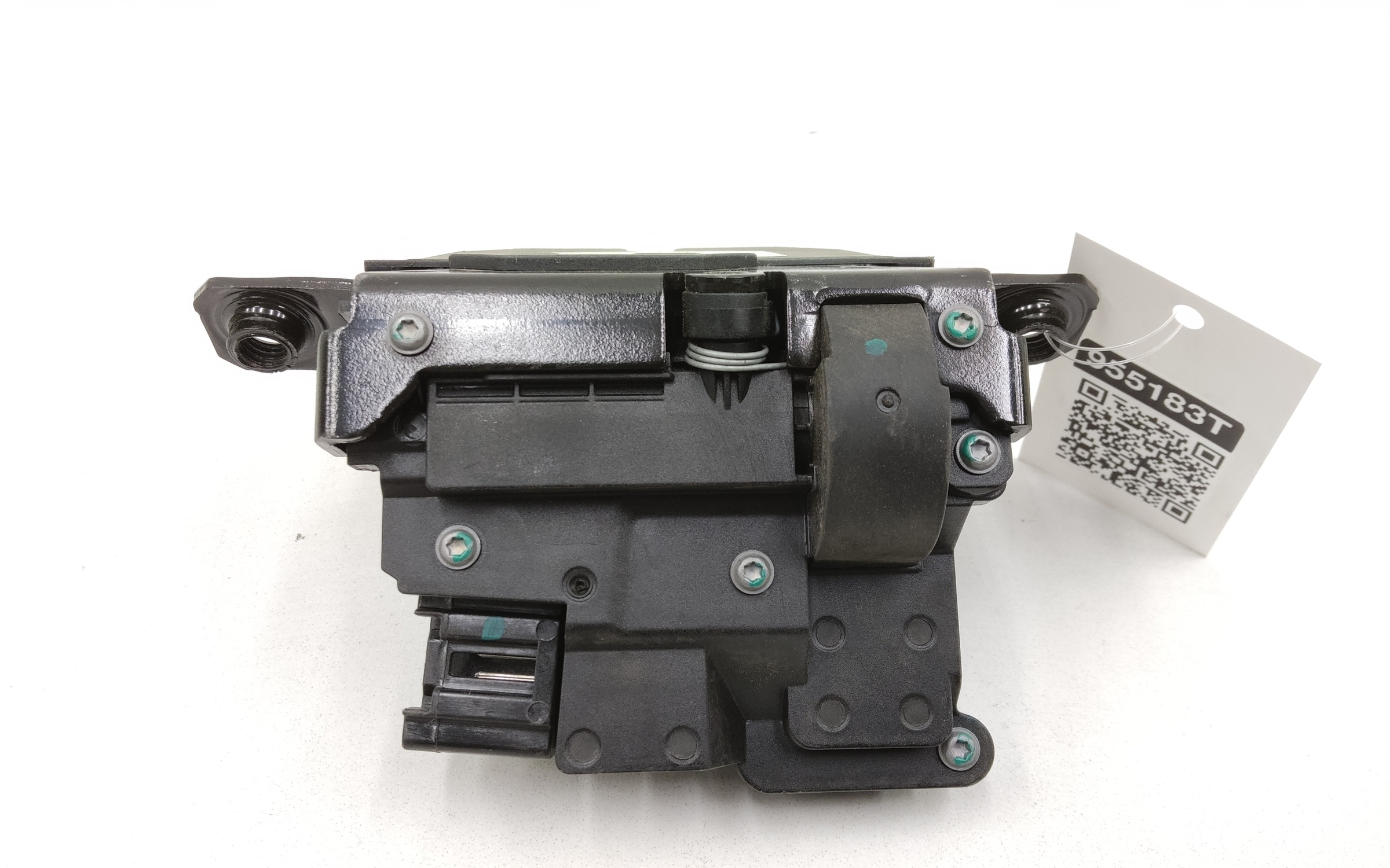 Замок крышки багажника Omoda C5