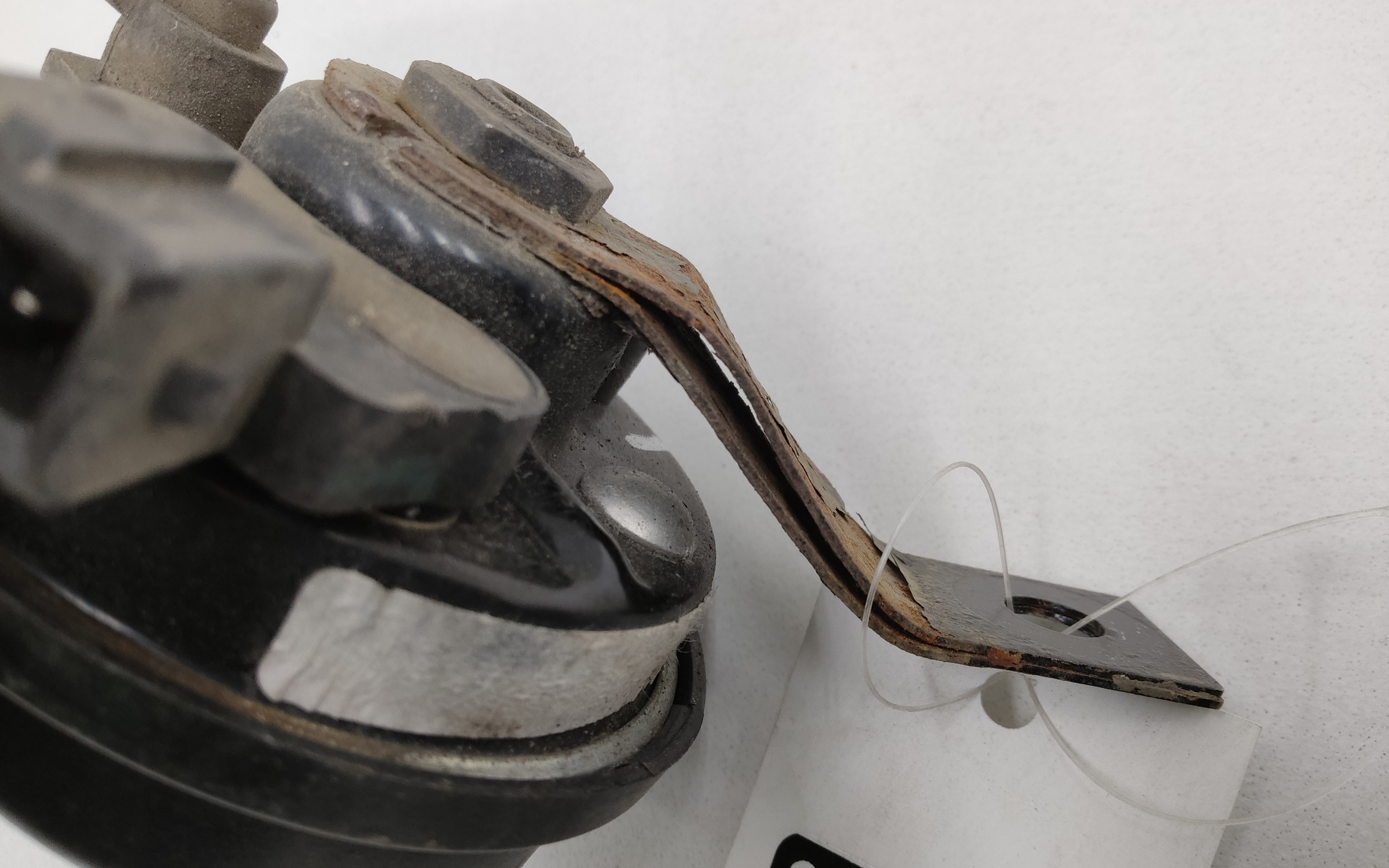 Звуковой сигнал высокий тон Geely Coolray