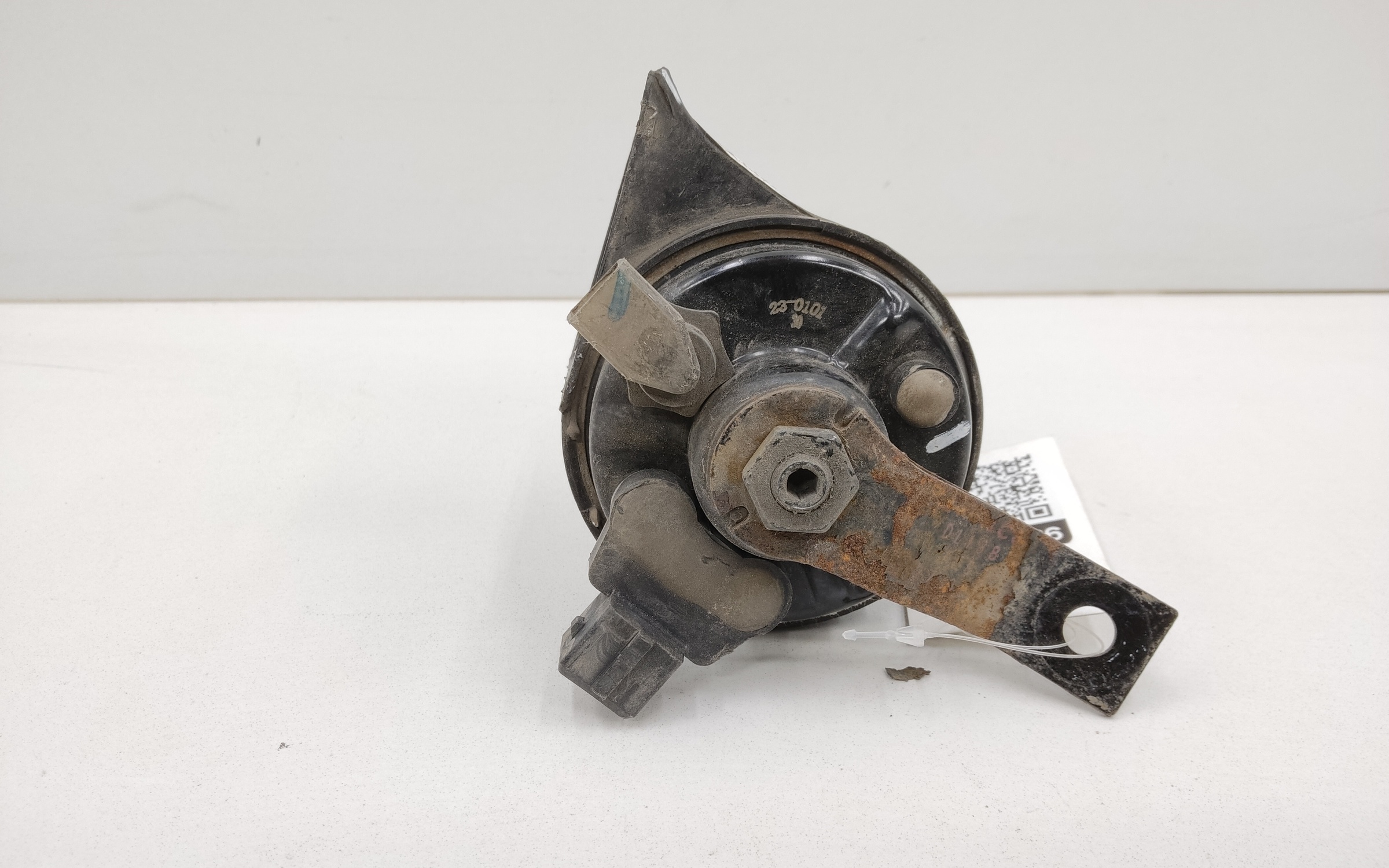 Звуковой сигнал высокий тон Geely Coolray