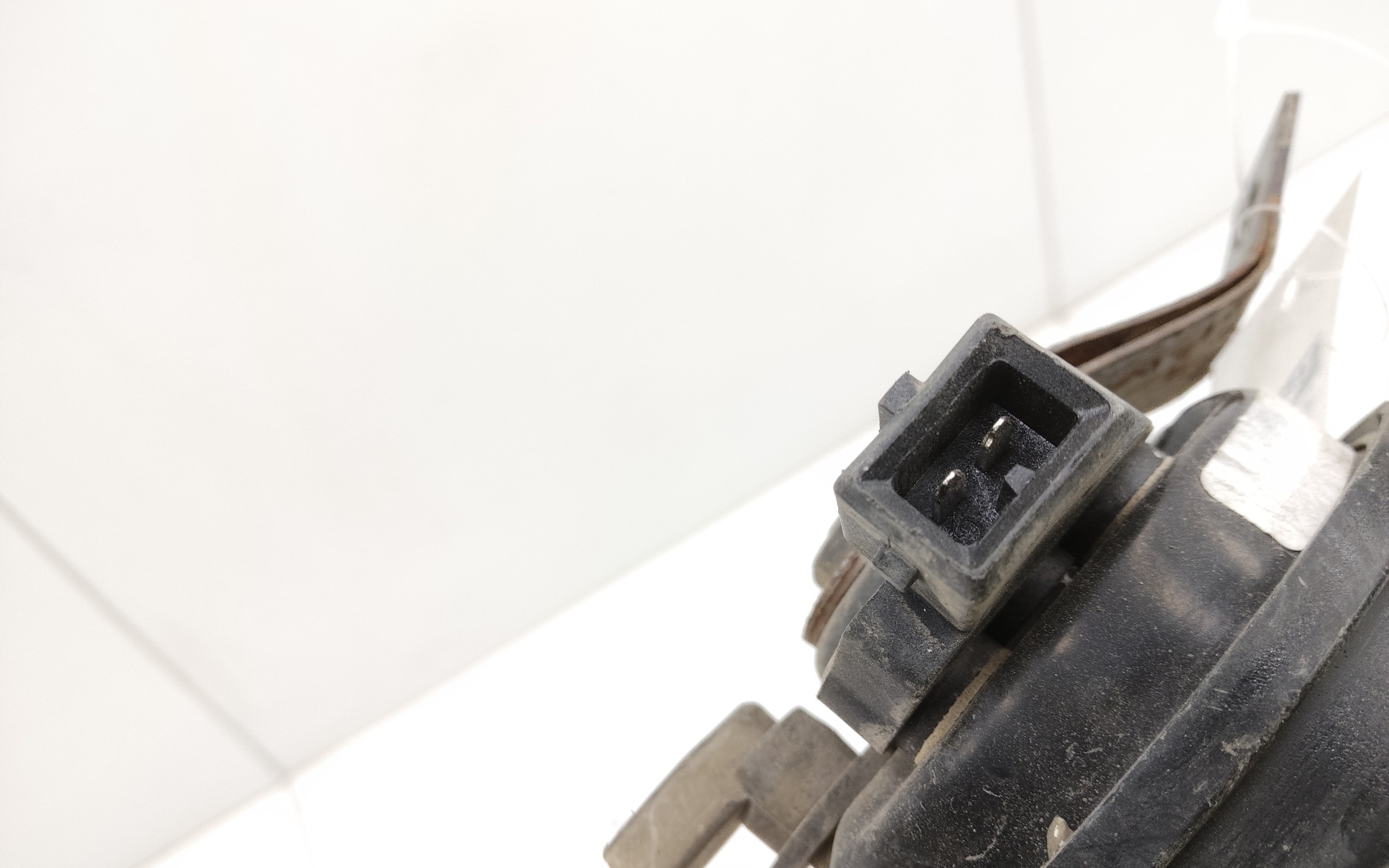 Звуковой сигнал высокий тон Geely Coolray