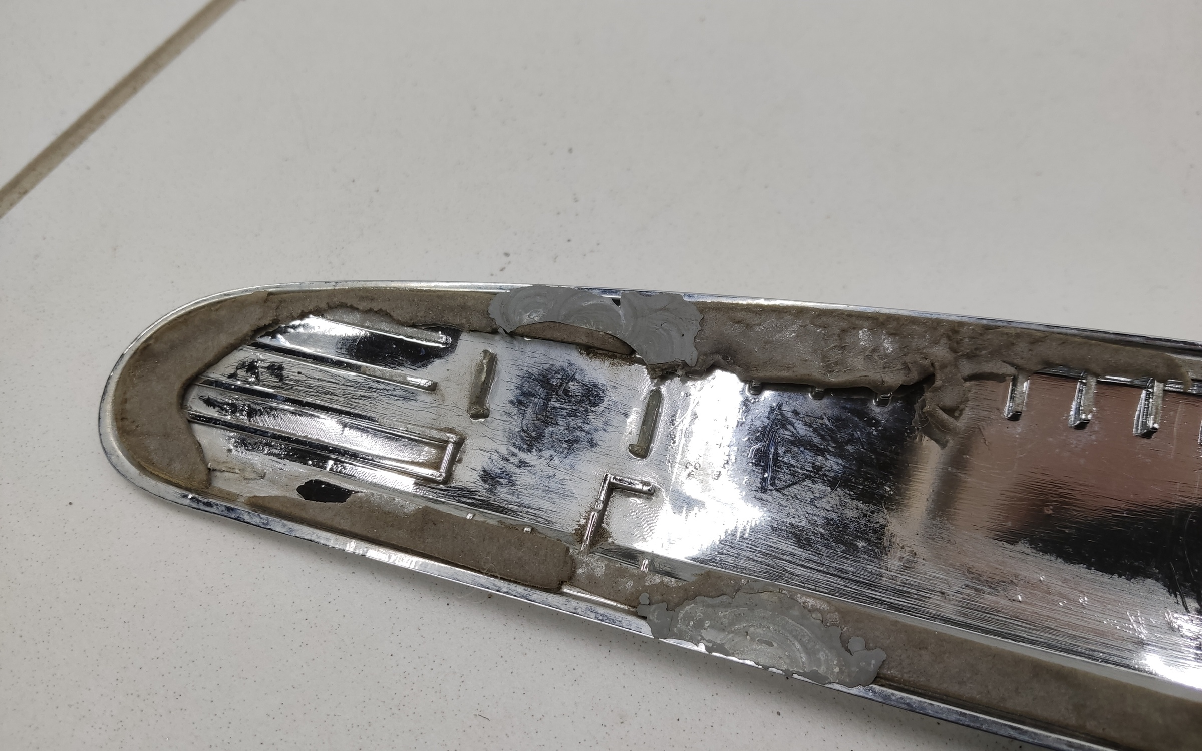 Молдинг хром двери сдвижной левой Voyah Dream