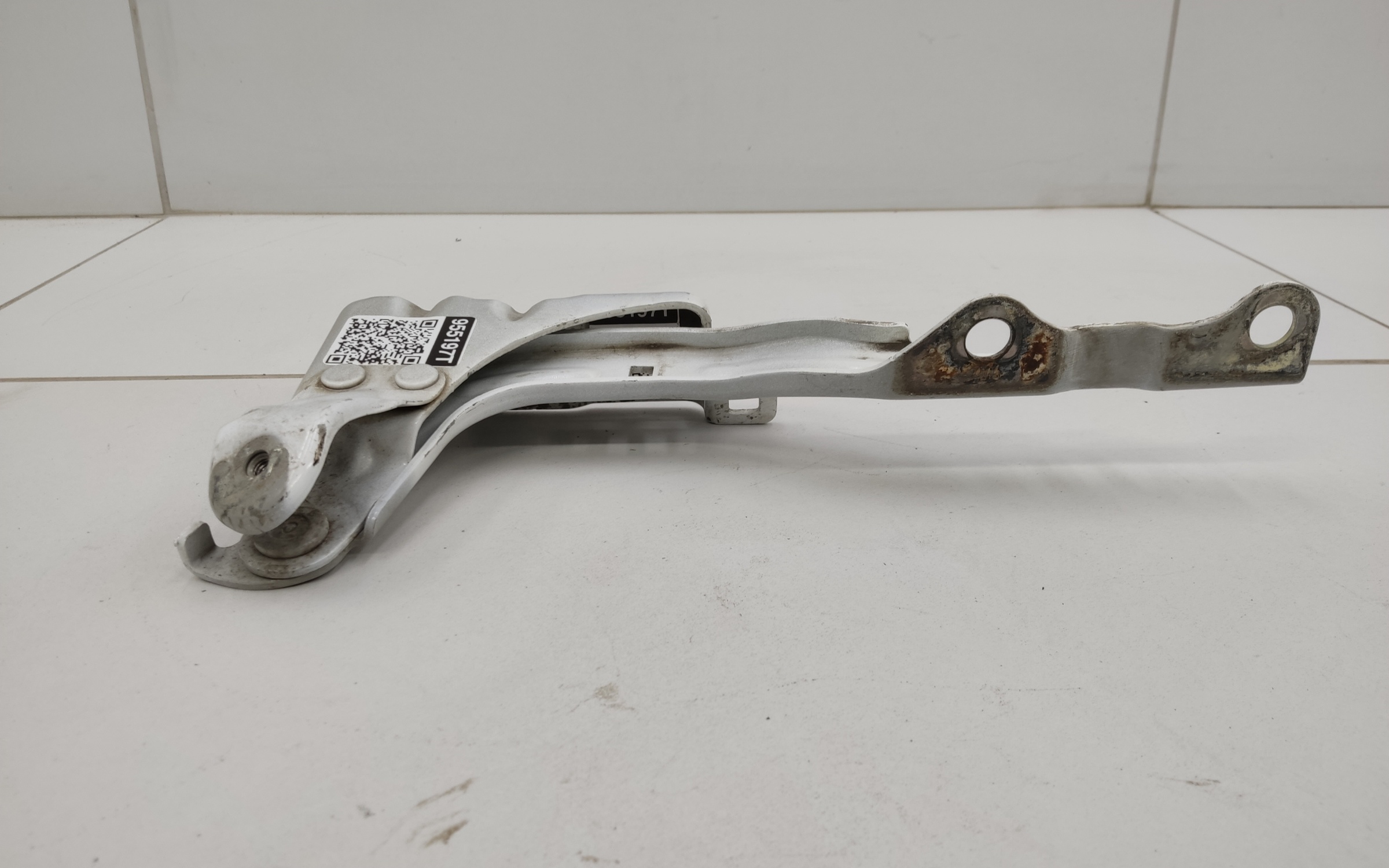 Петля капота правая Geely Coolray