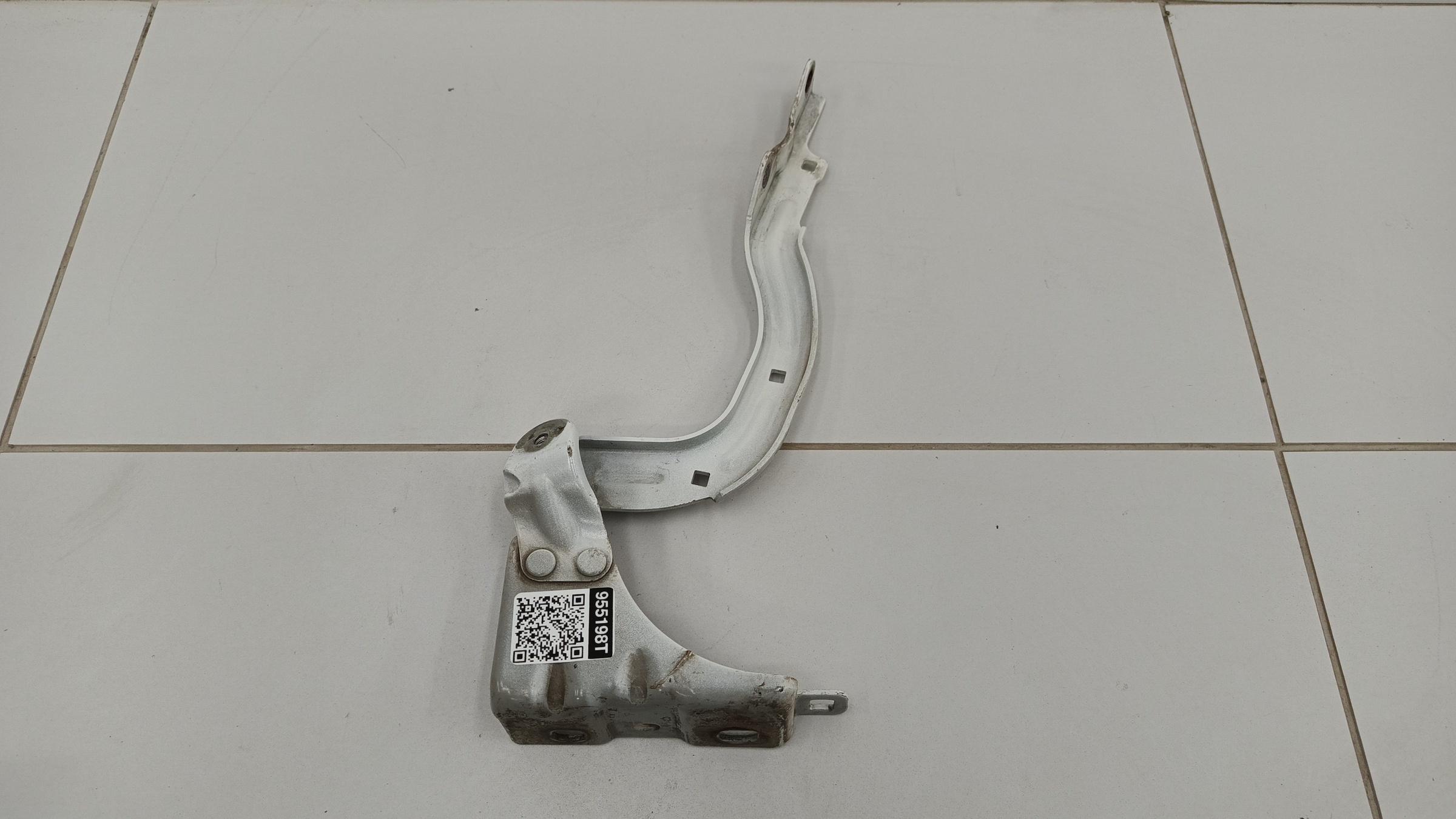 Петля капота левая Geely Coolray