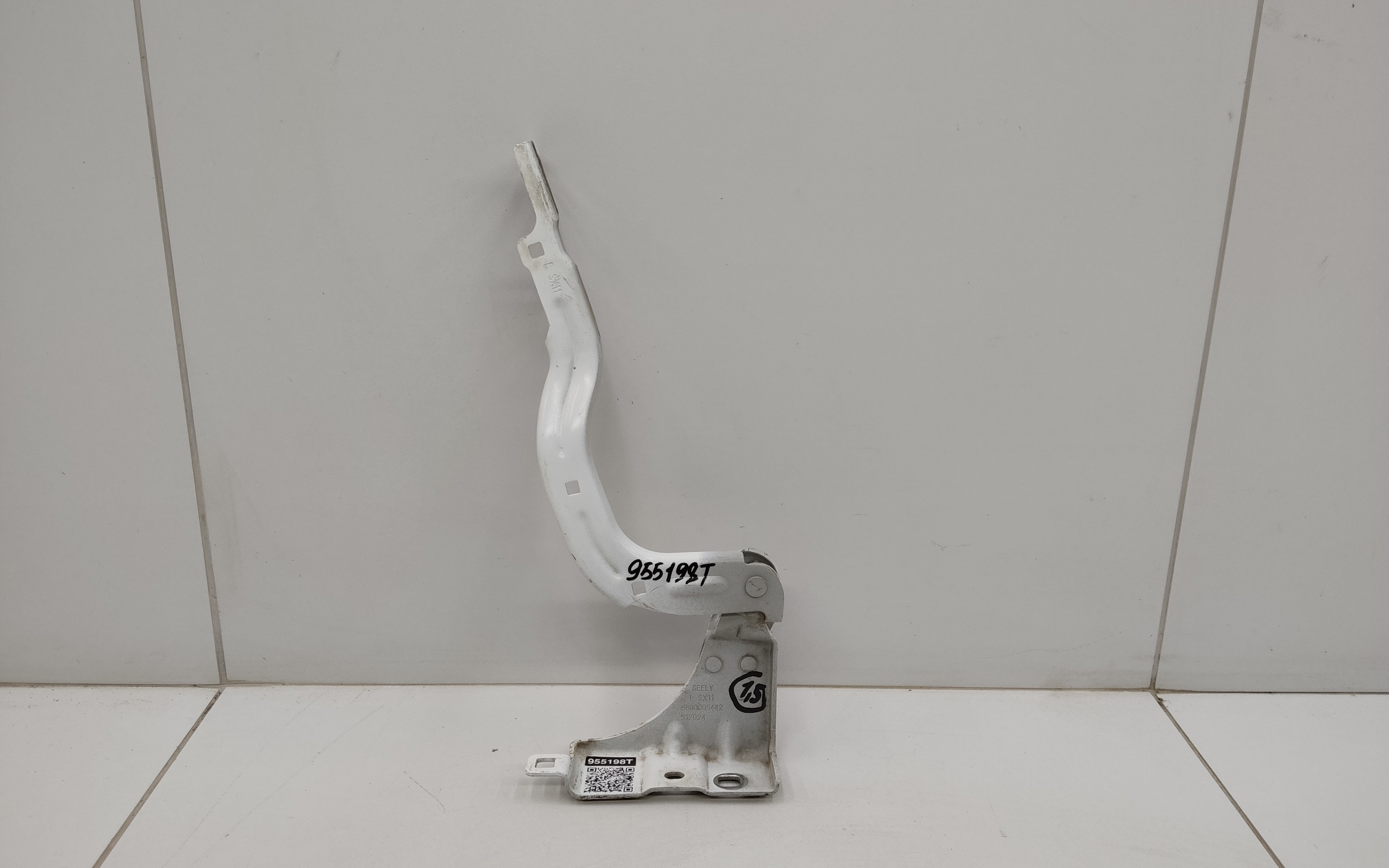 Петля капота левая Geely Coolray