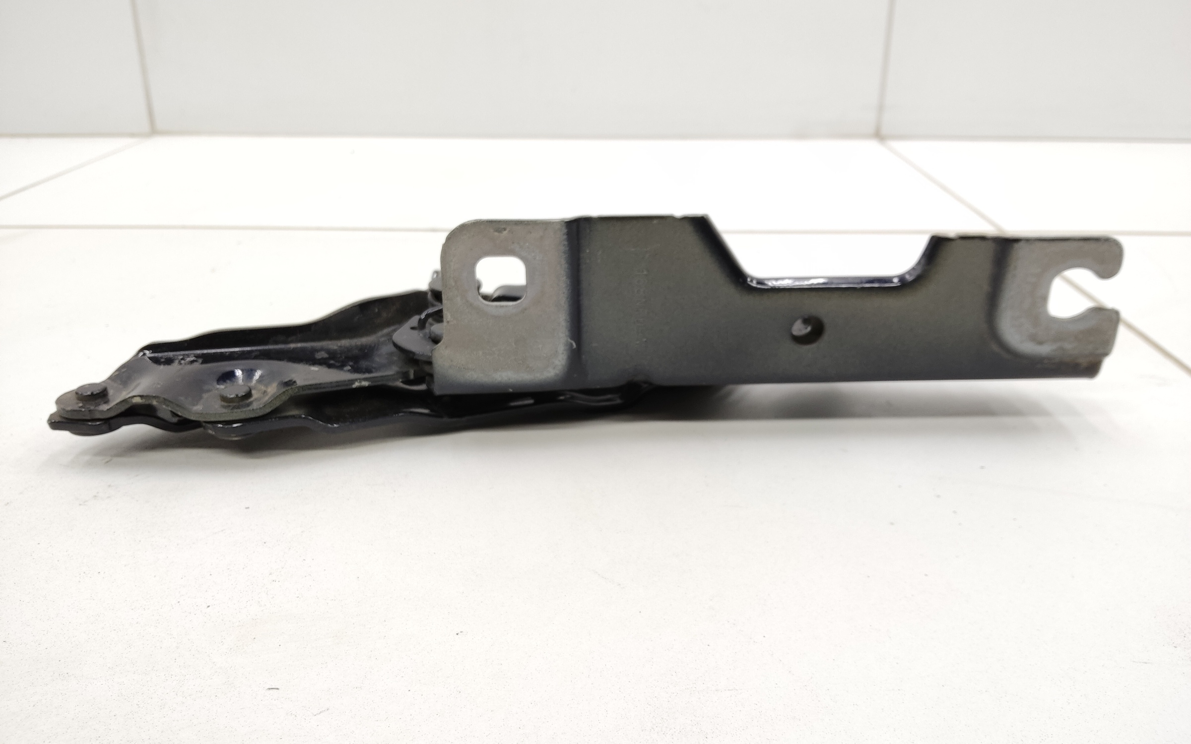 Петля капота правая BMW X5 G05