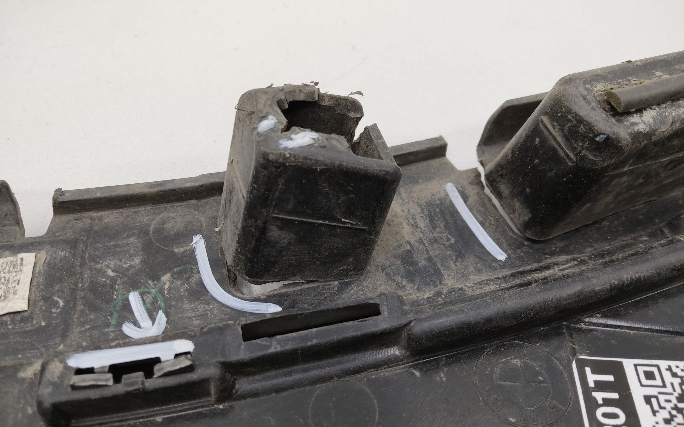 Накладка крыла переднего левого BMW X7 G07