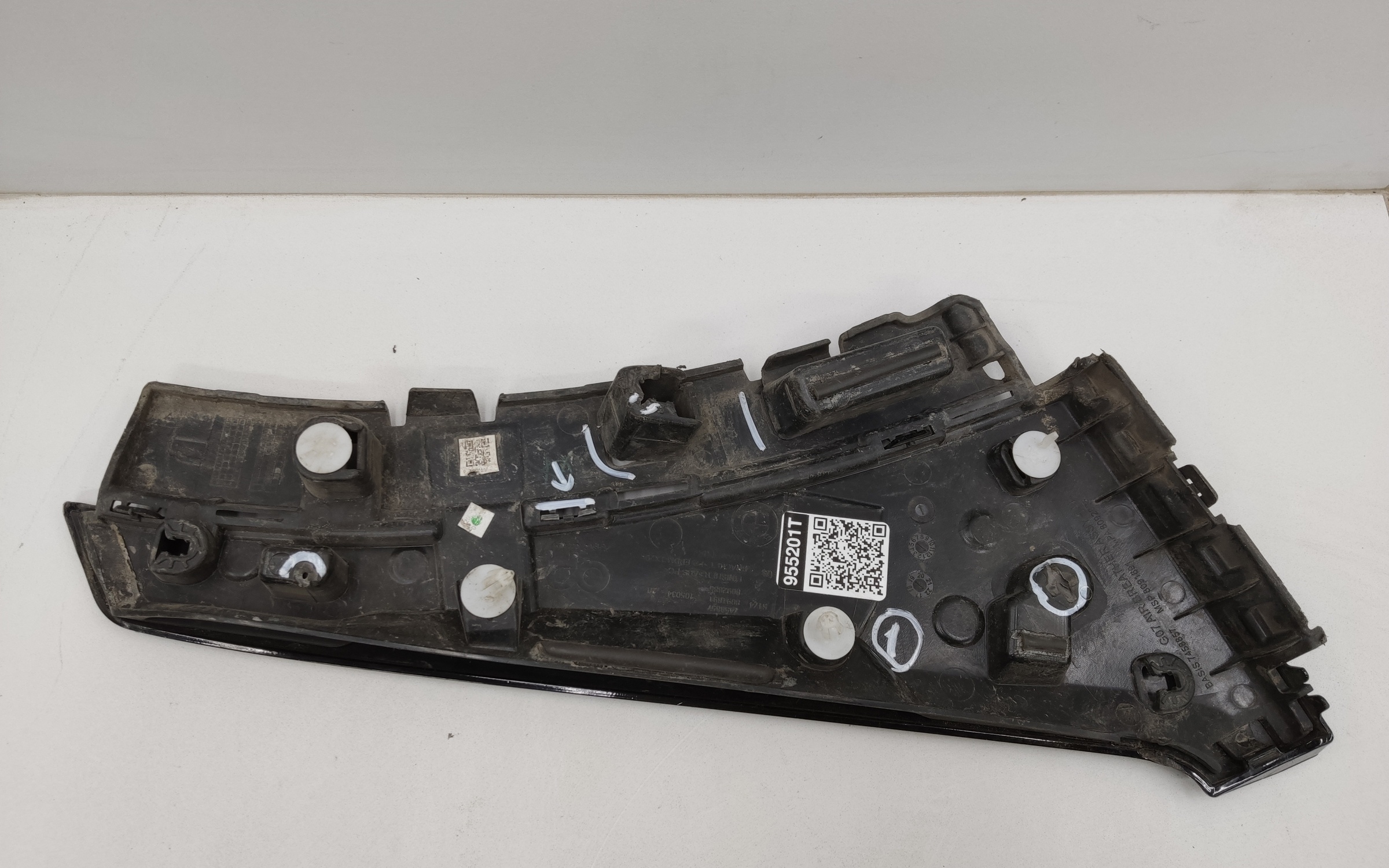 Накладка крыла переднего левого BMW X7 G07