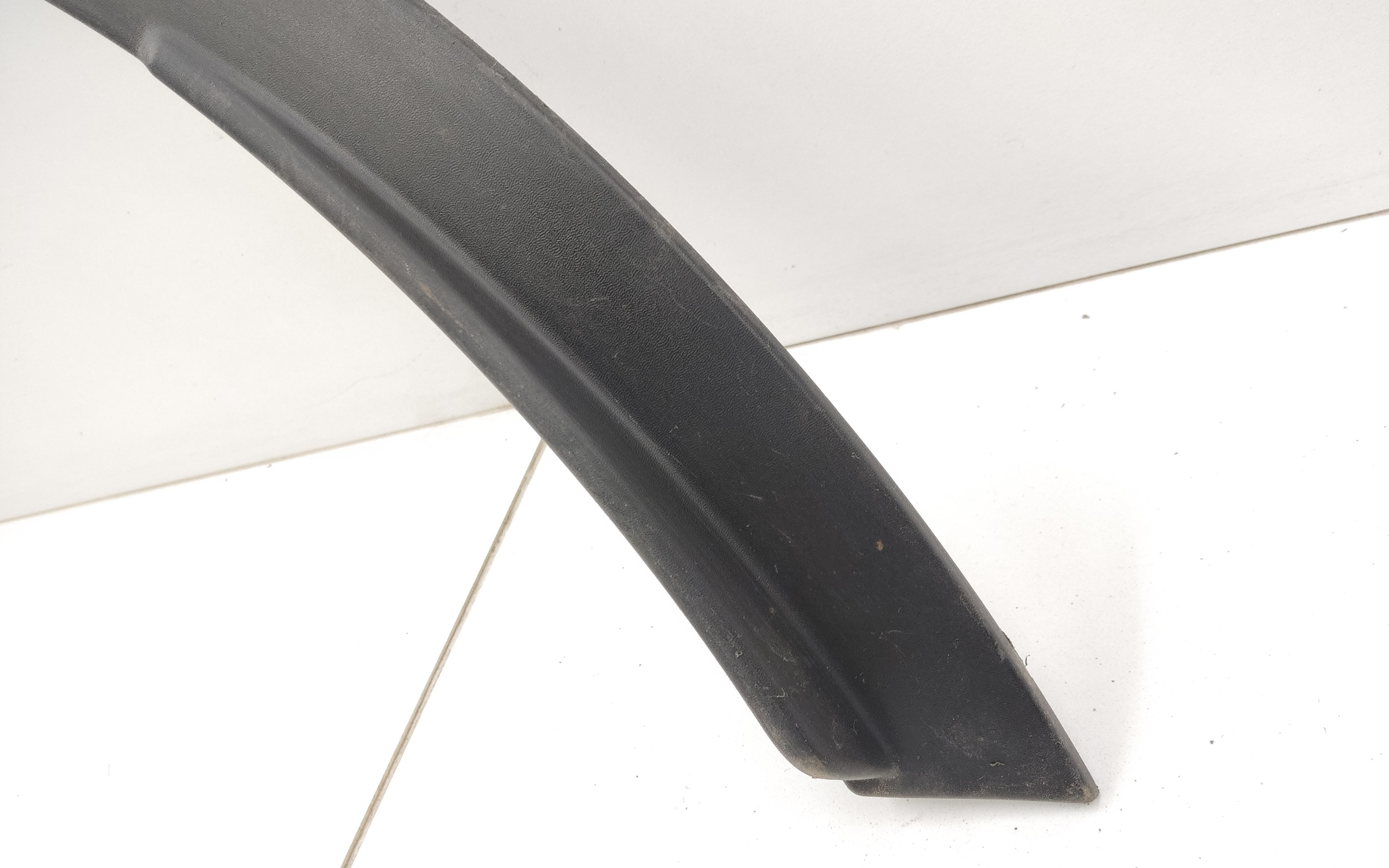 Накладка крыла заднего левого Land Rover Range Rover Evoque 1