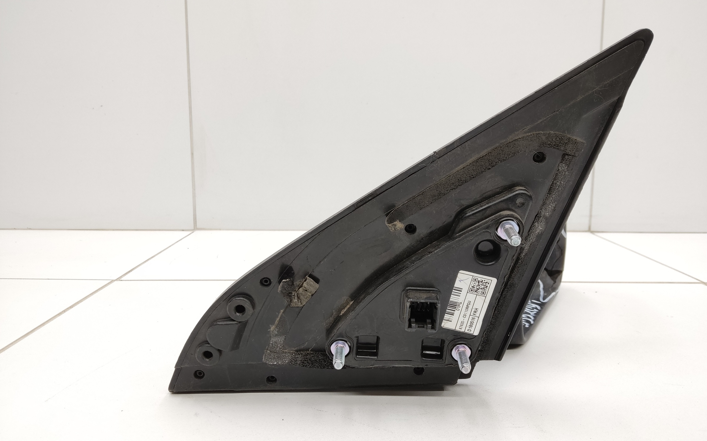 Зеркало правое Hyundai Creta 1 5 контактов