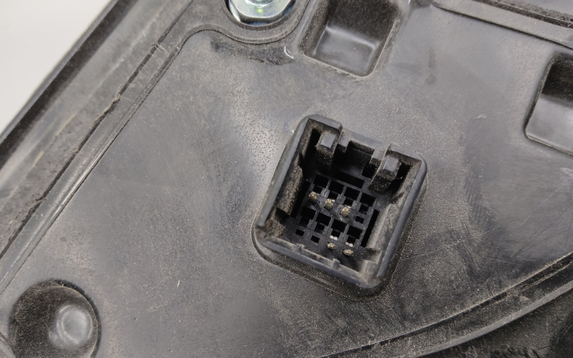 Зеркало правое Hyundai Creta 1 5 контактов