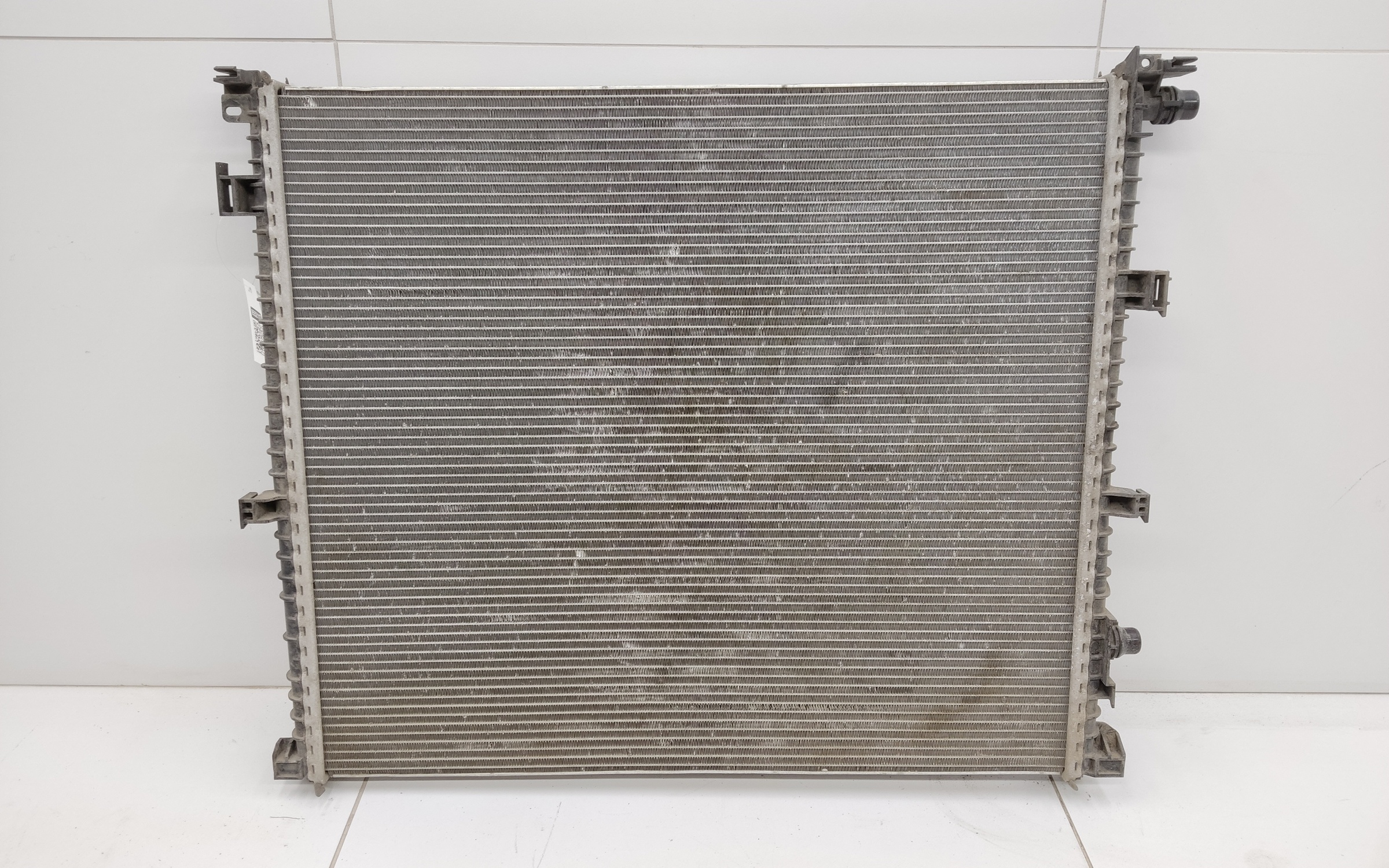 Радиатор охлаждения двигателя дополнительный BMW X5 G05