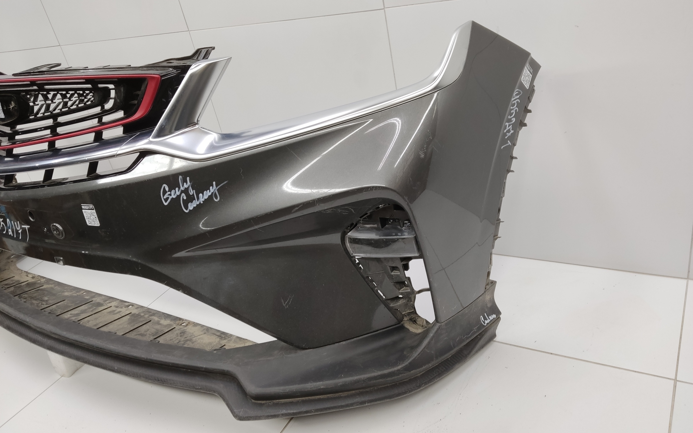 Бампер передний Geely Coolray без парктроников