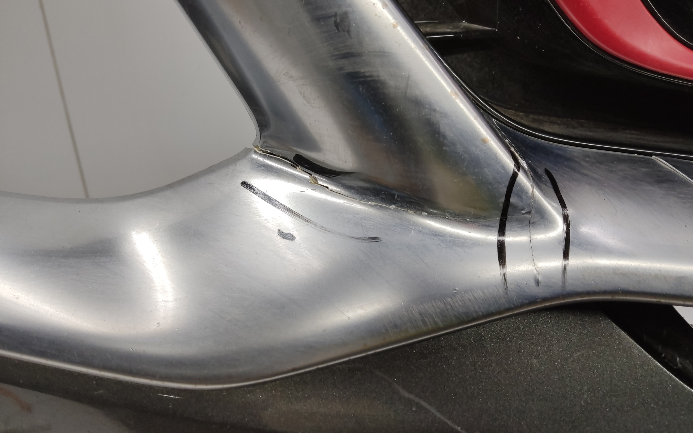 Бампер передний Geely Coolray без парктроников