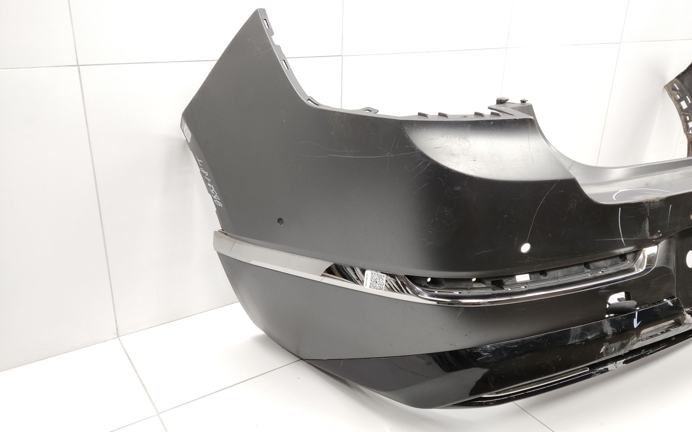 Бампер задний Genesis GV80