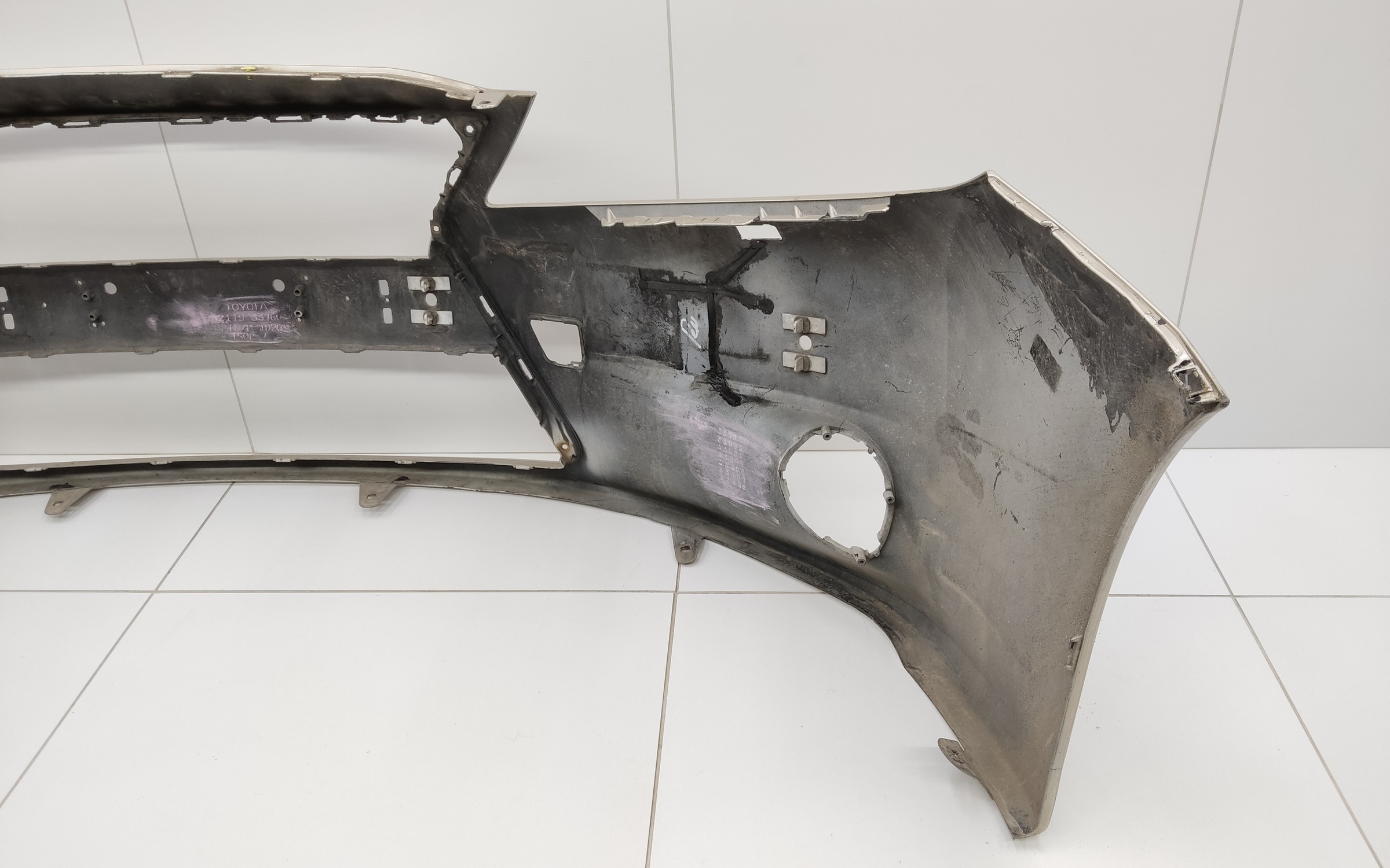 Бампер передний Lexus ES 6