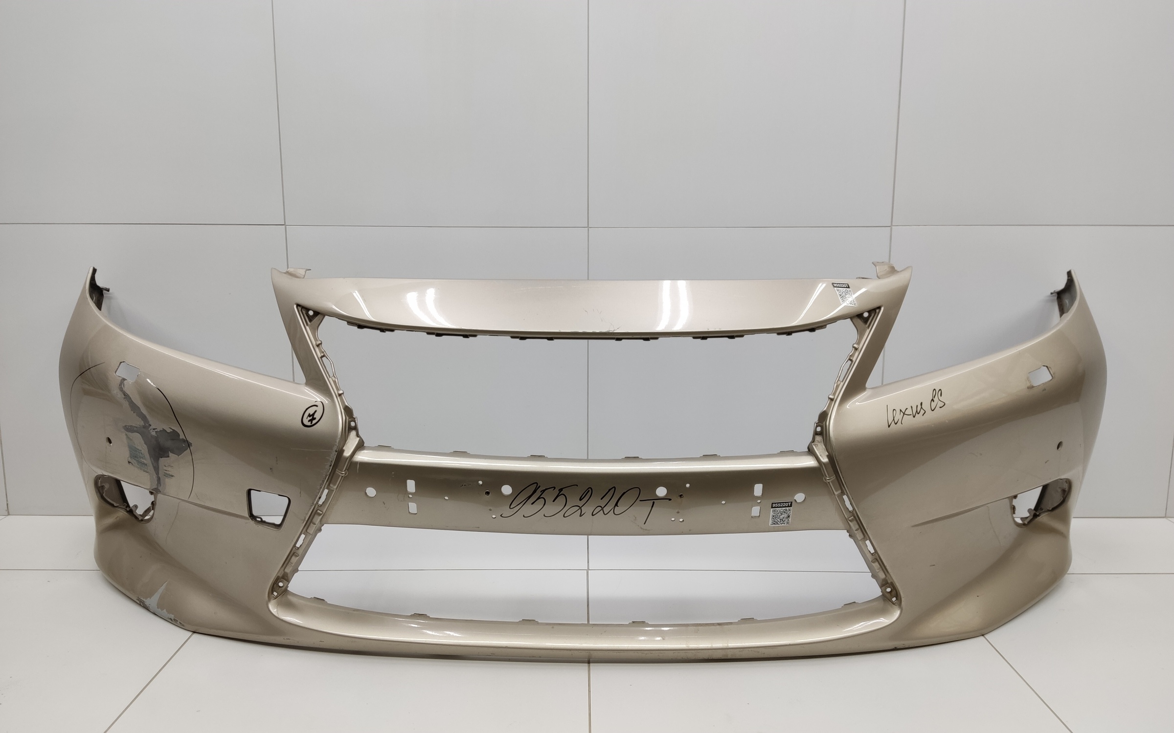 Бампер передний Lexus ES 6