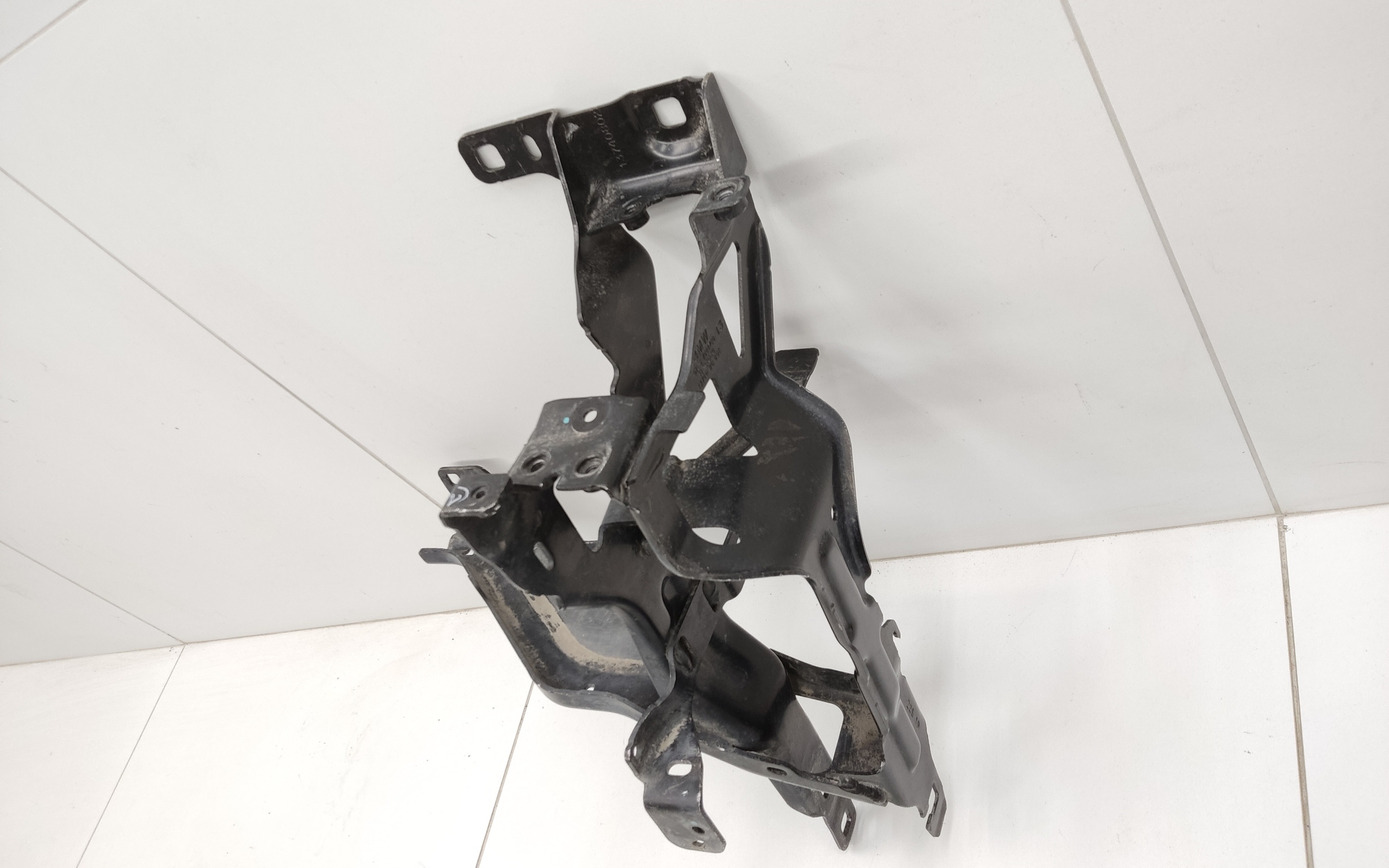 Кронштейн фары передней правой BMW X5 G05