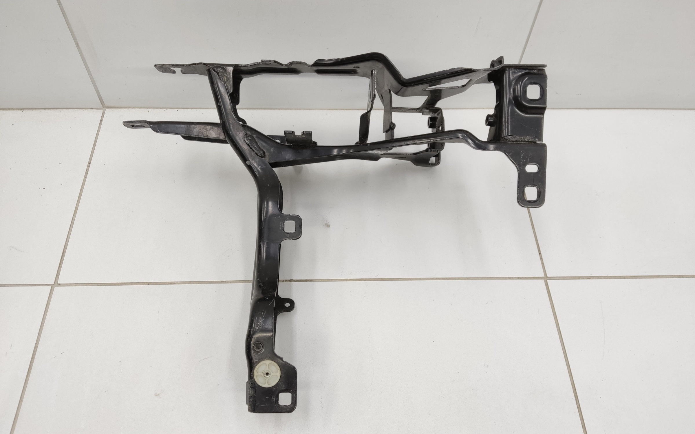 Кронштейн фары передней правой BMW X5 G05