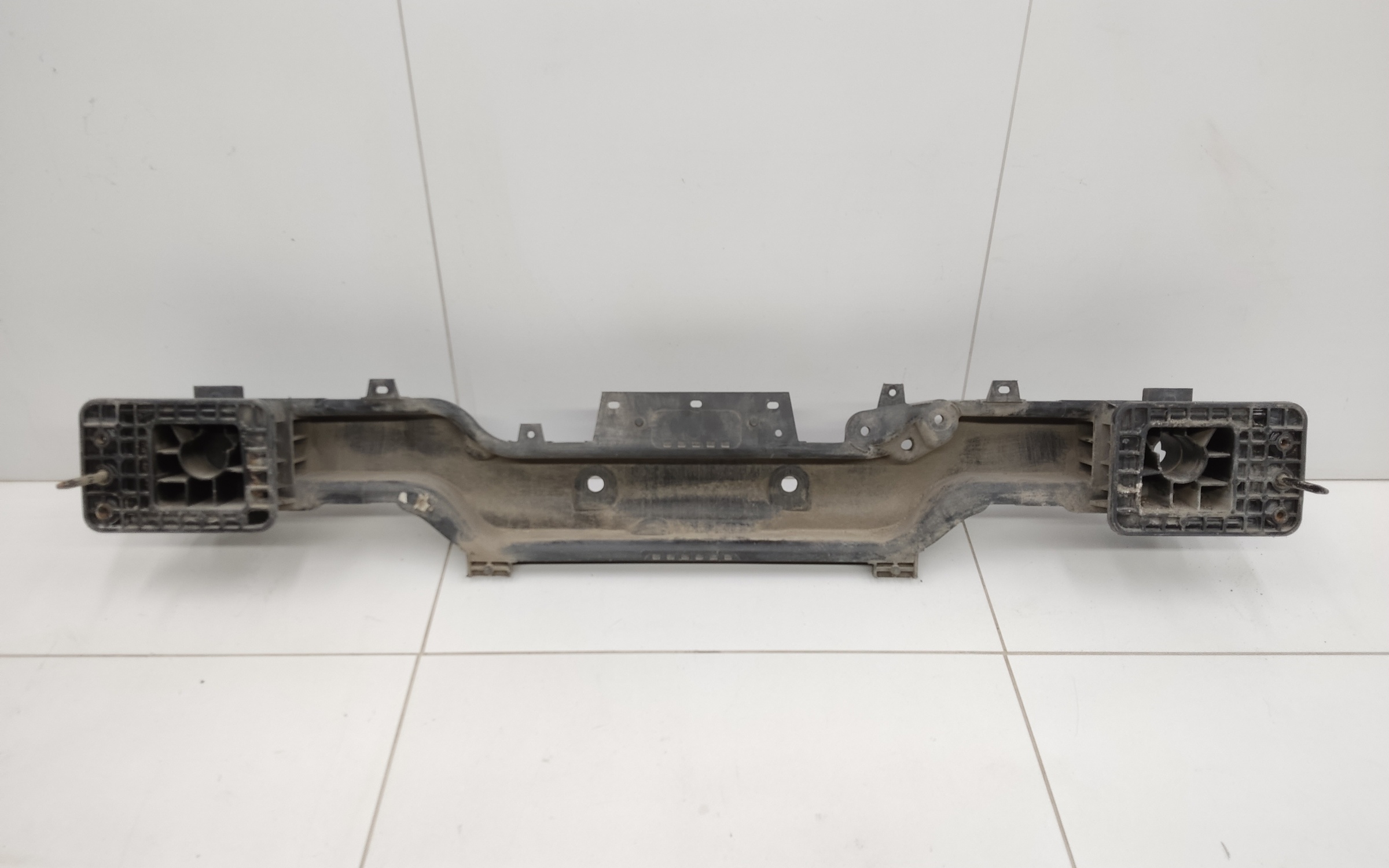 Усилитель заднего бампера Genesis GV80