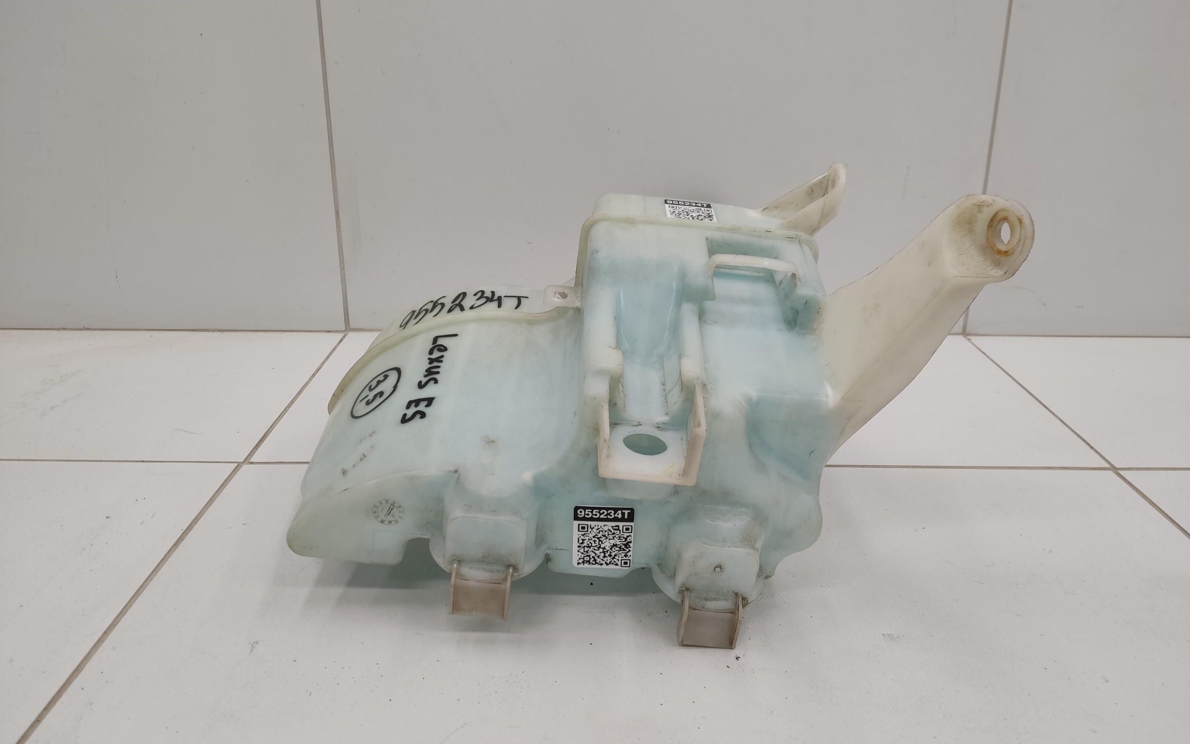 Бачок омывателя Lexus ES 6