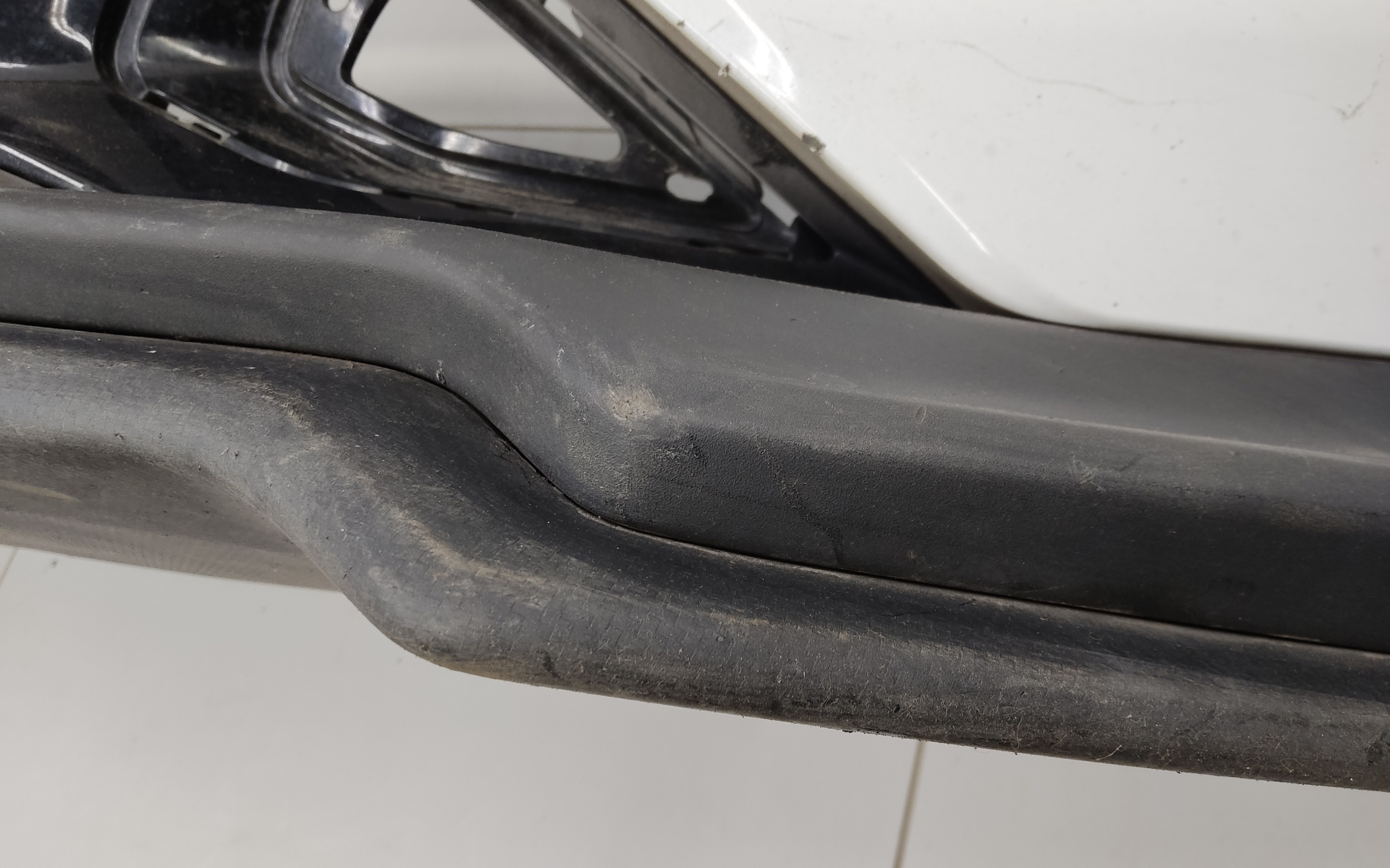 Бампер передний Geely Coolray без парктроников