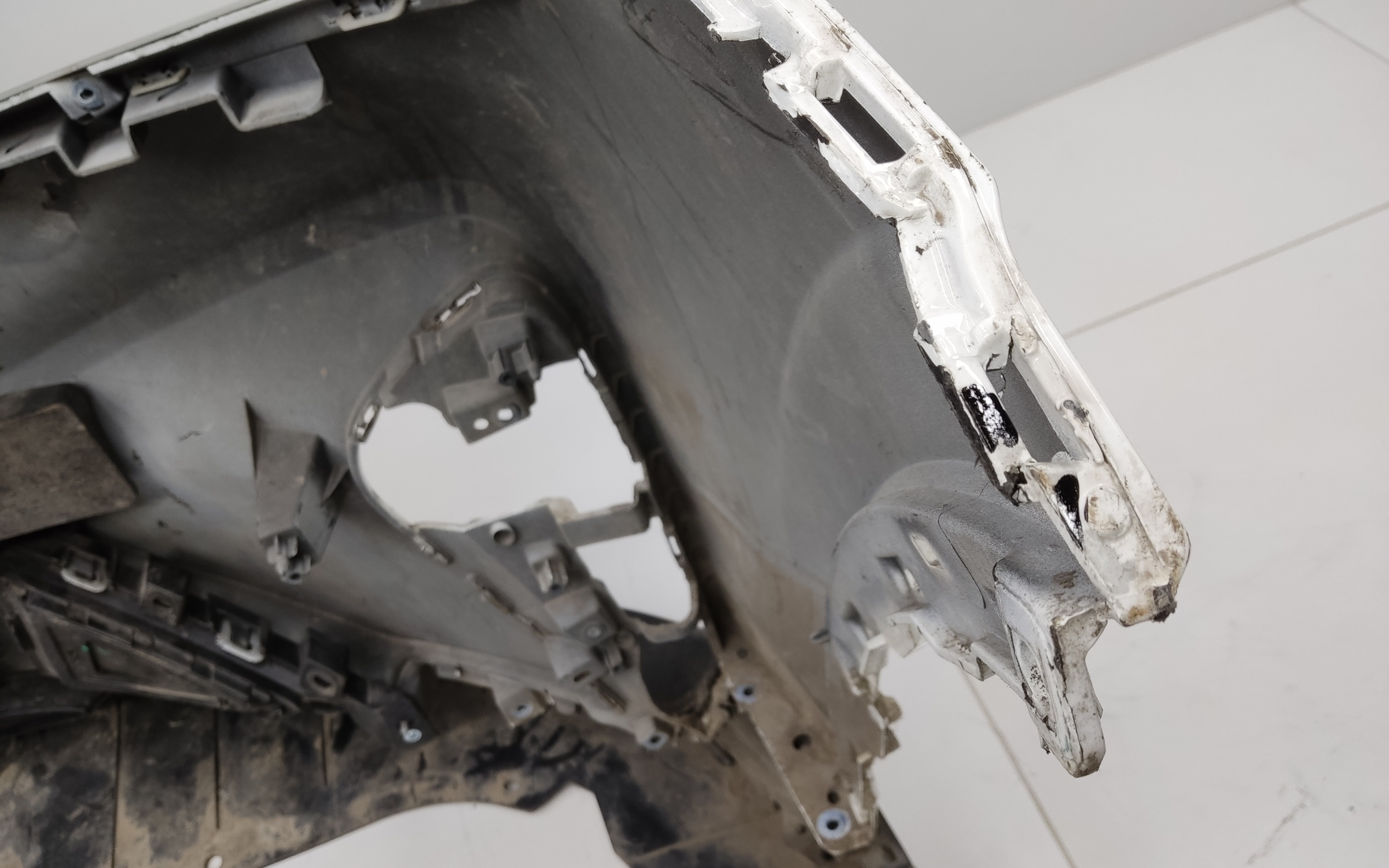 Бампер передний Geely Coolray без парктроников