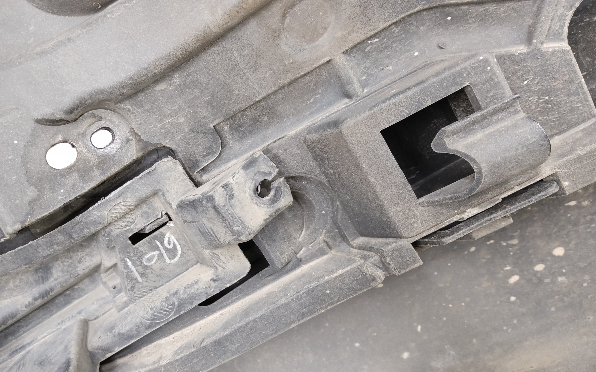 Бампер передний Lada Vesta 1 Restail