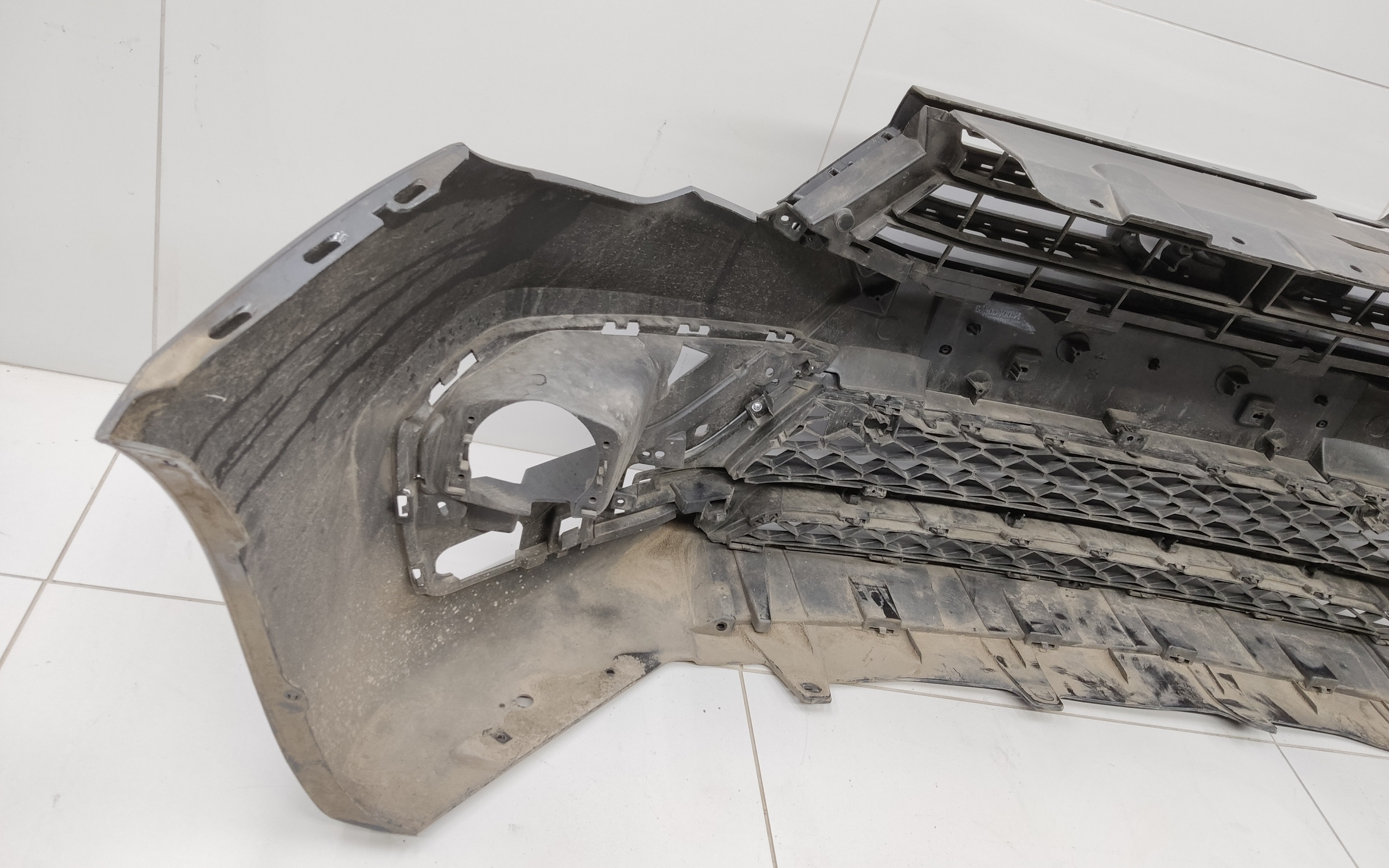 Бампер передний Lada Vesta 1 Restail