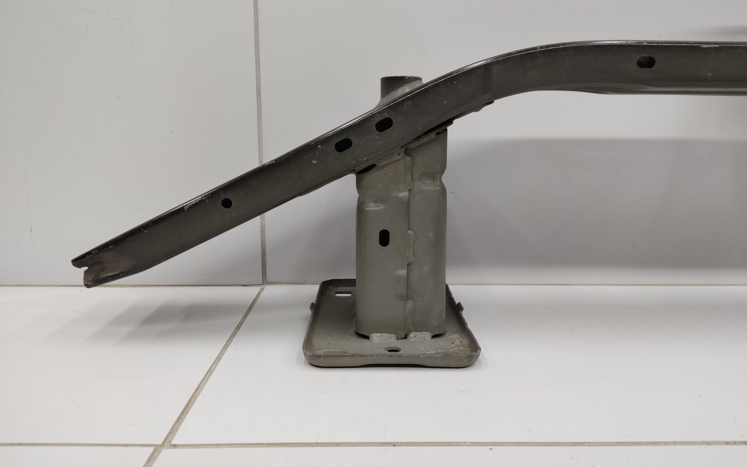 Усилитель переднего бампера Haval Jolion